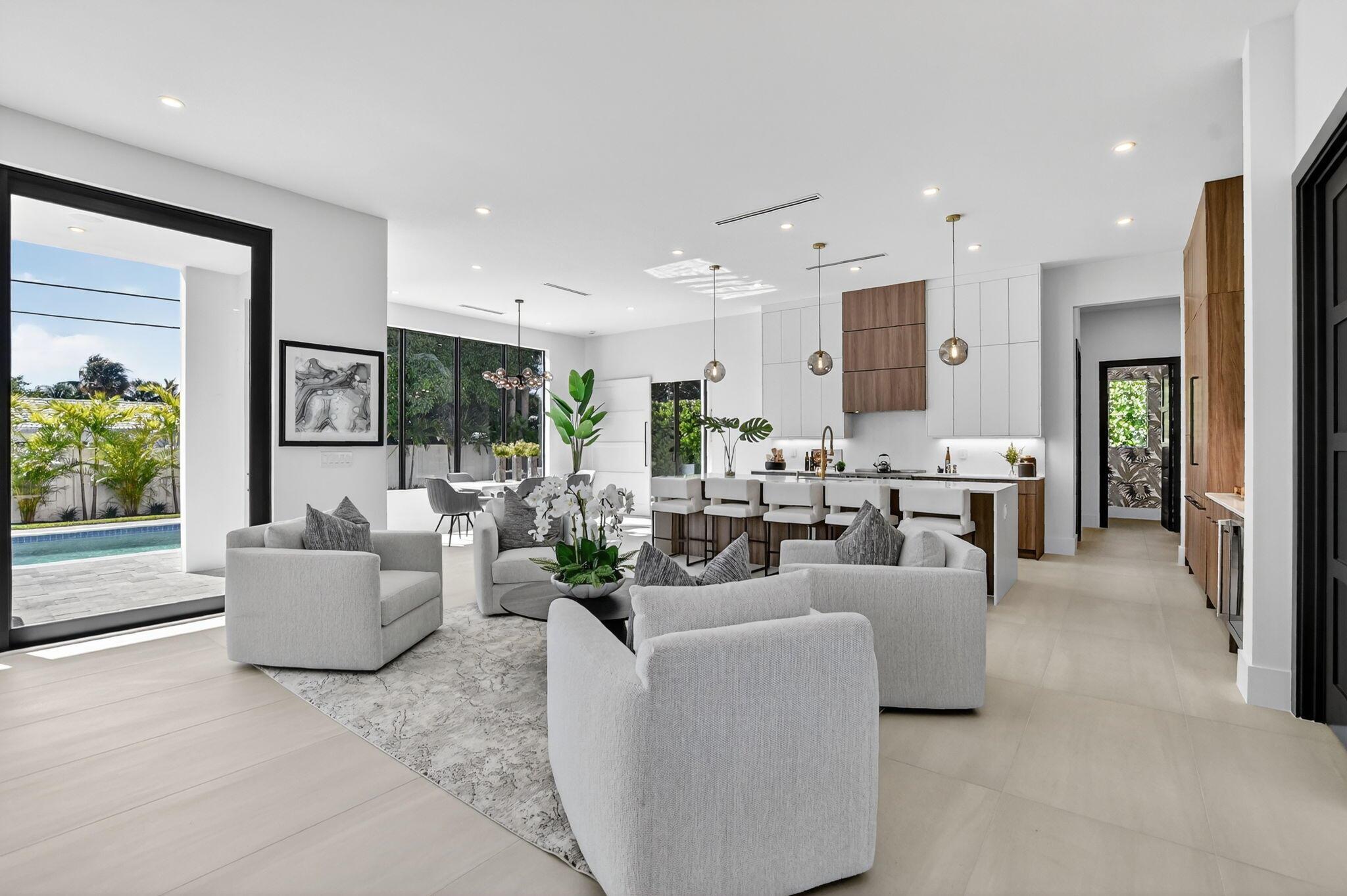 BOCA RATON SQUARE - Residential