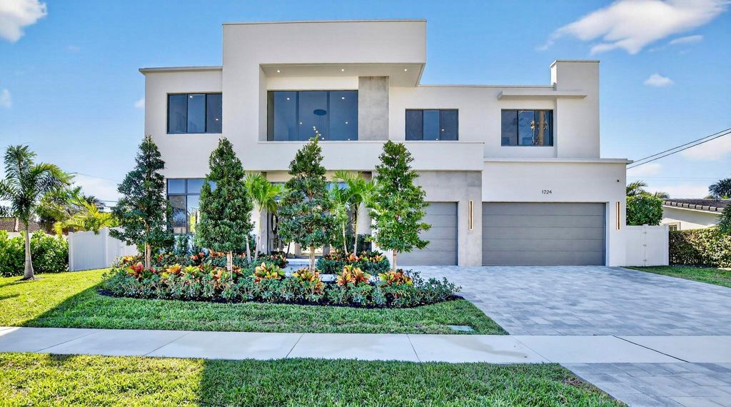 Photo of 1224 SW 13 Street, Boca Raton, FL 33486 (MLS # R11143254)