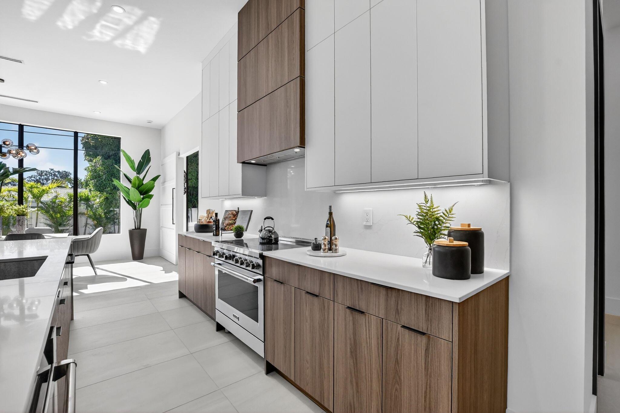 BOCA RATON SQUARE - Residential