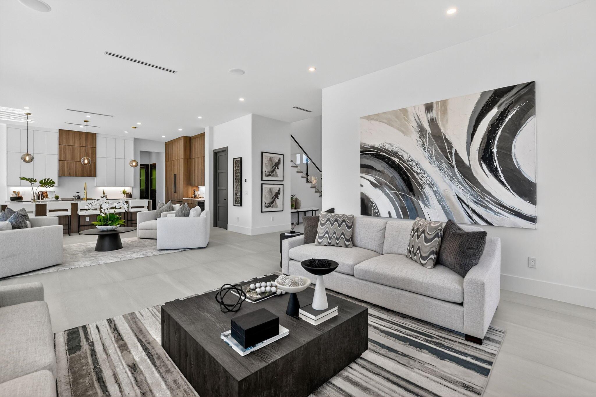 BOCA RATON SQUARE - Residential