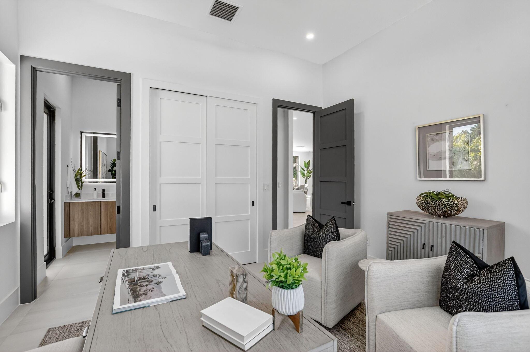 BOCA RATON SQUARE - Residential