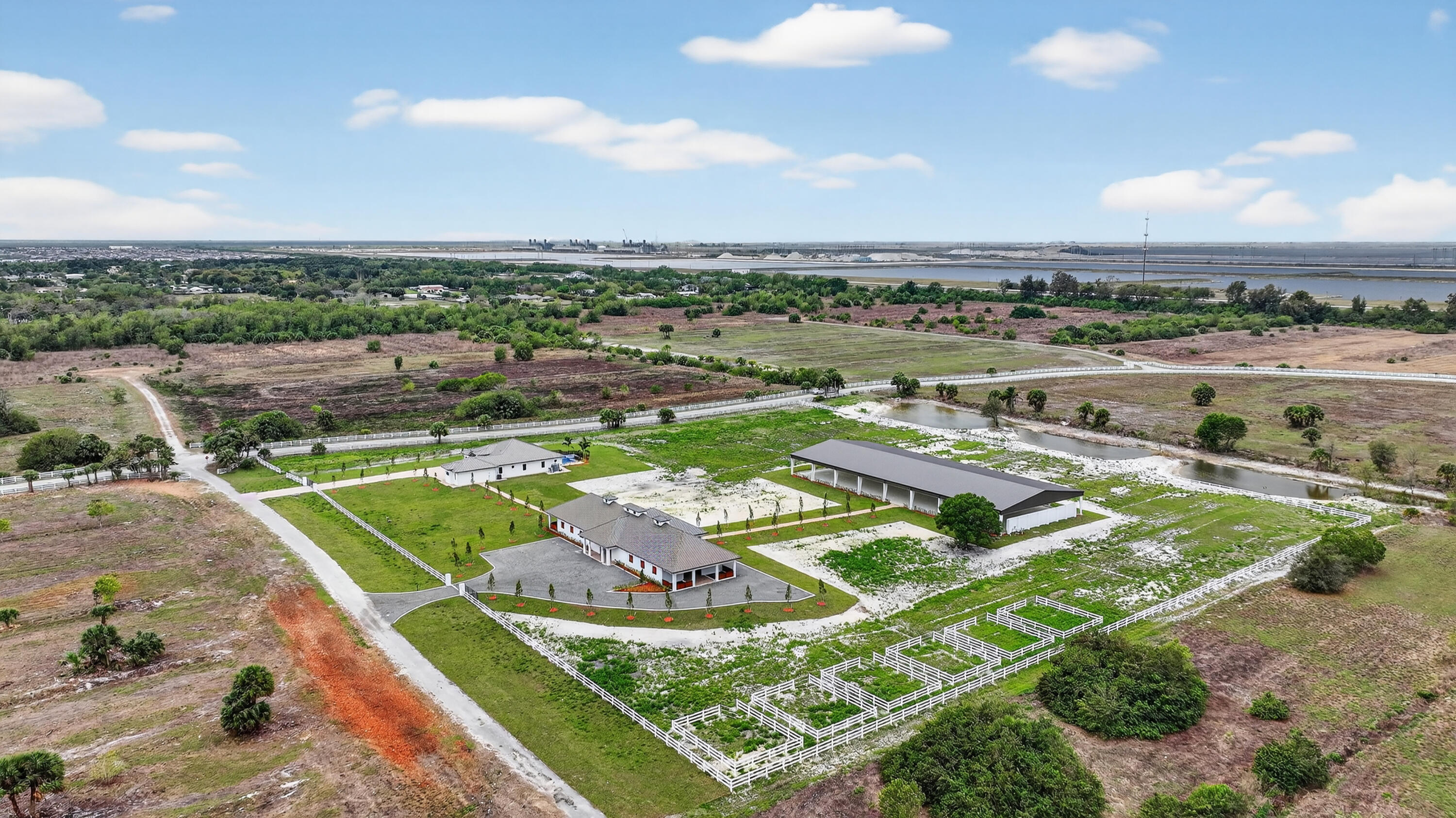 WHITE FENCES EQUESTRIAN ESTATES 1 - Residential