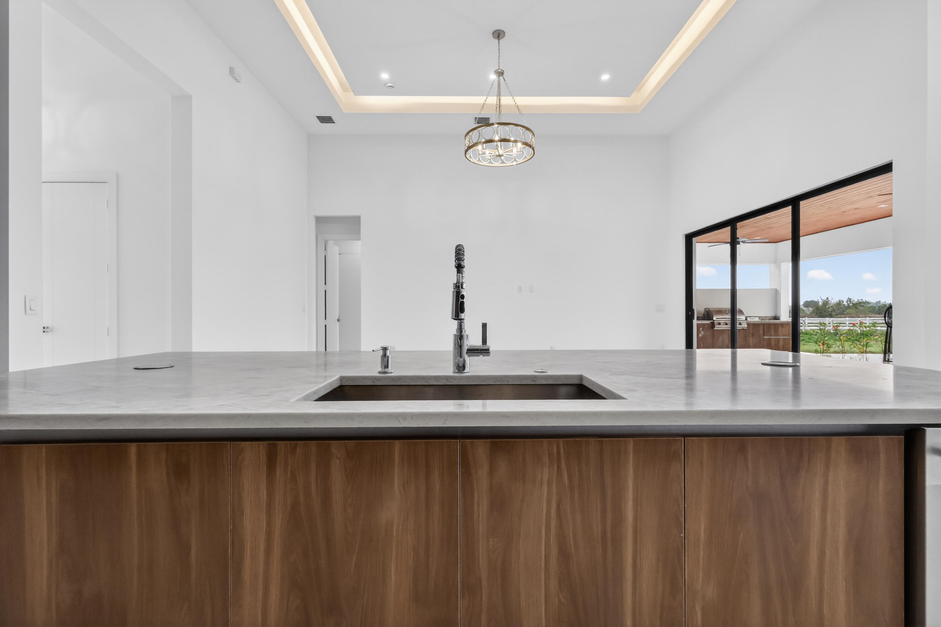 WHITE FENCES EQUESTRIAN ESTATES 1 - Residential