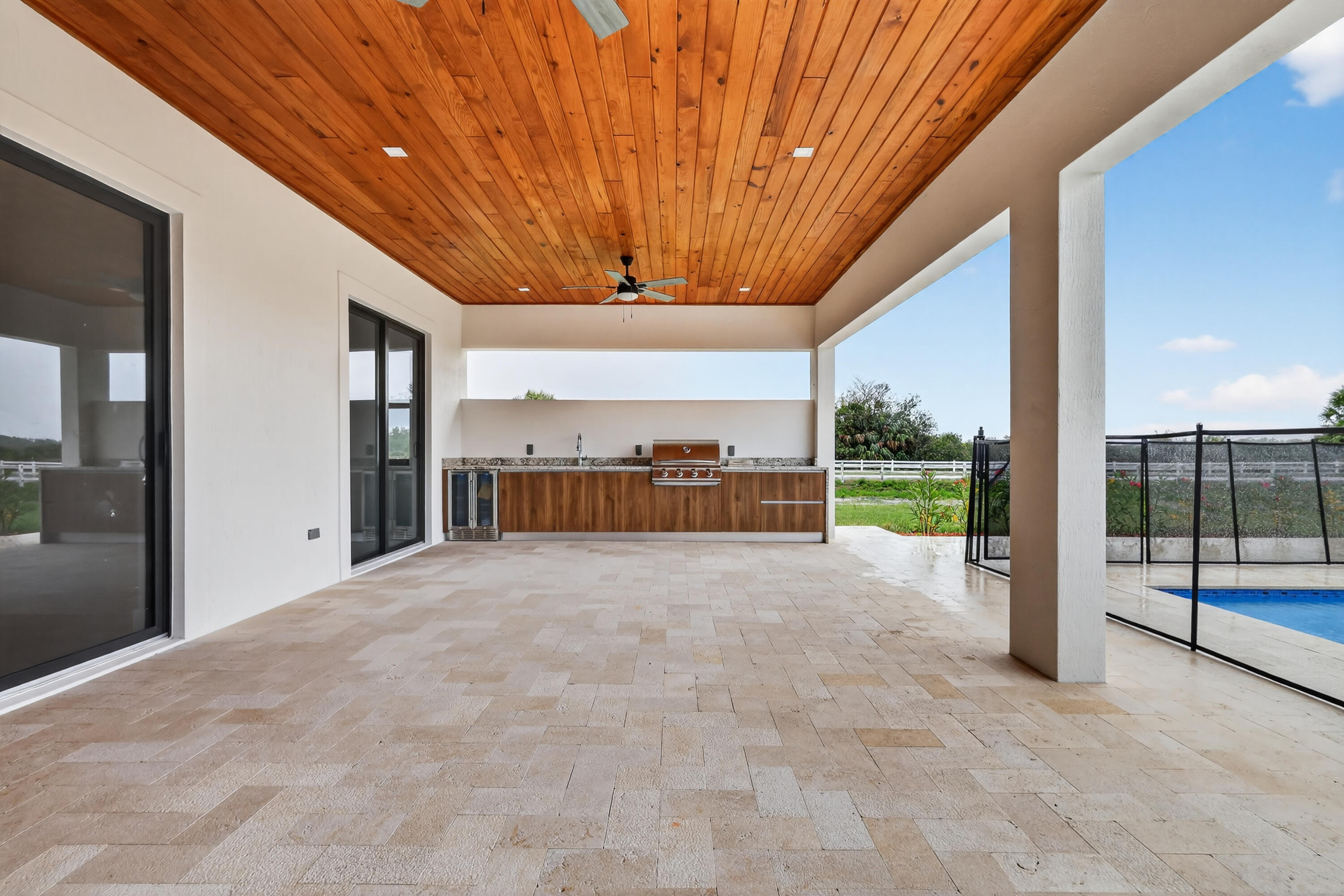 WHITE FENCES EQUESTRIAN ESTATES 1 - Residential