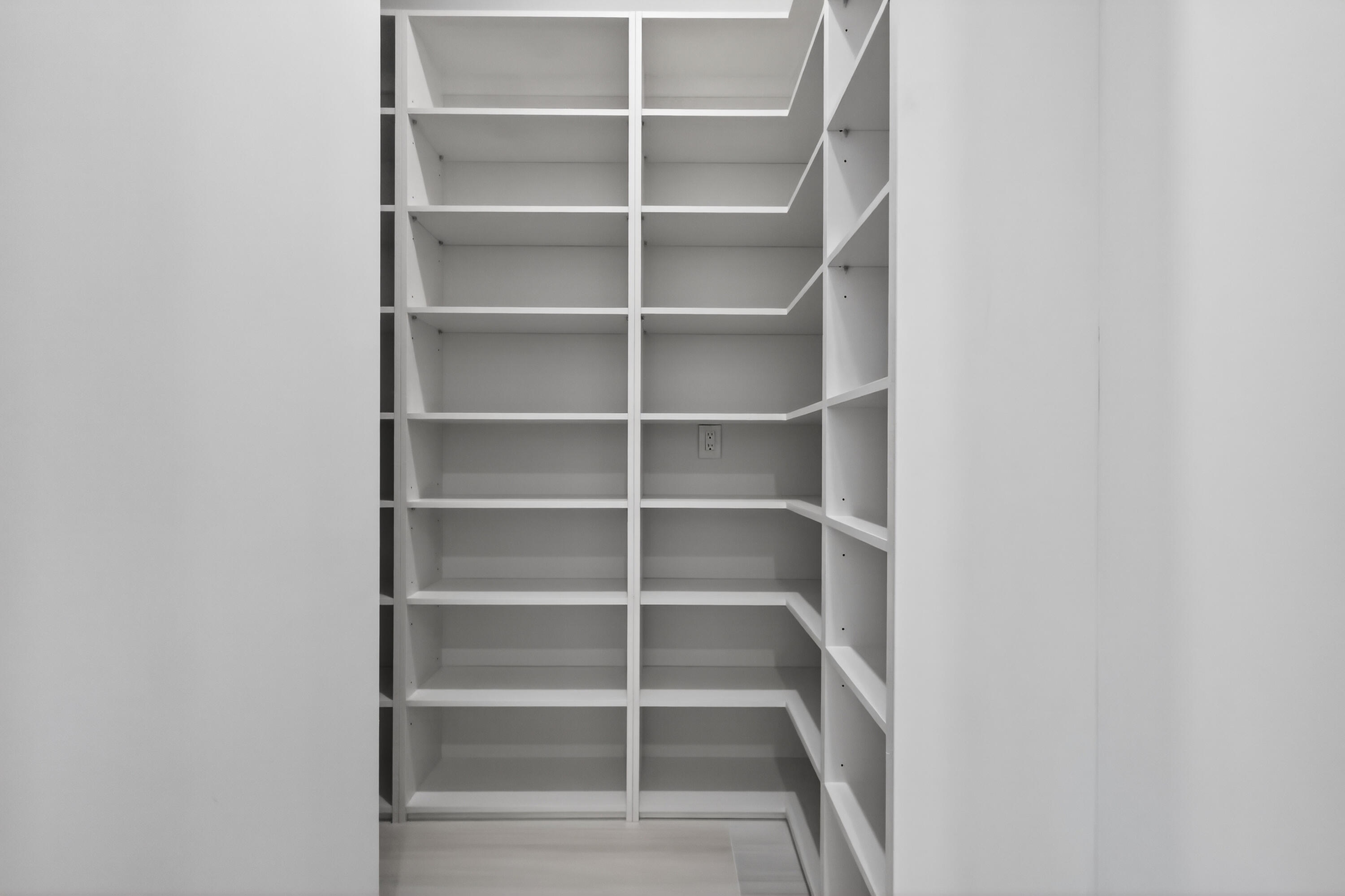 WHITE FENCES EQUESTRIAN ESTATES 1 - Residential