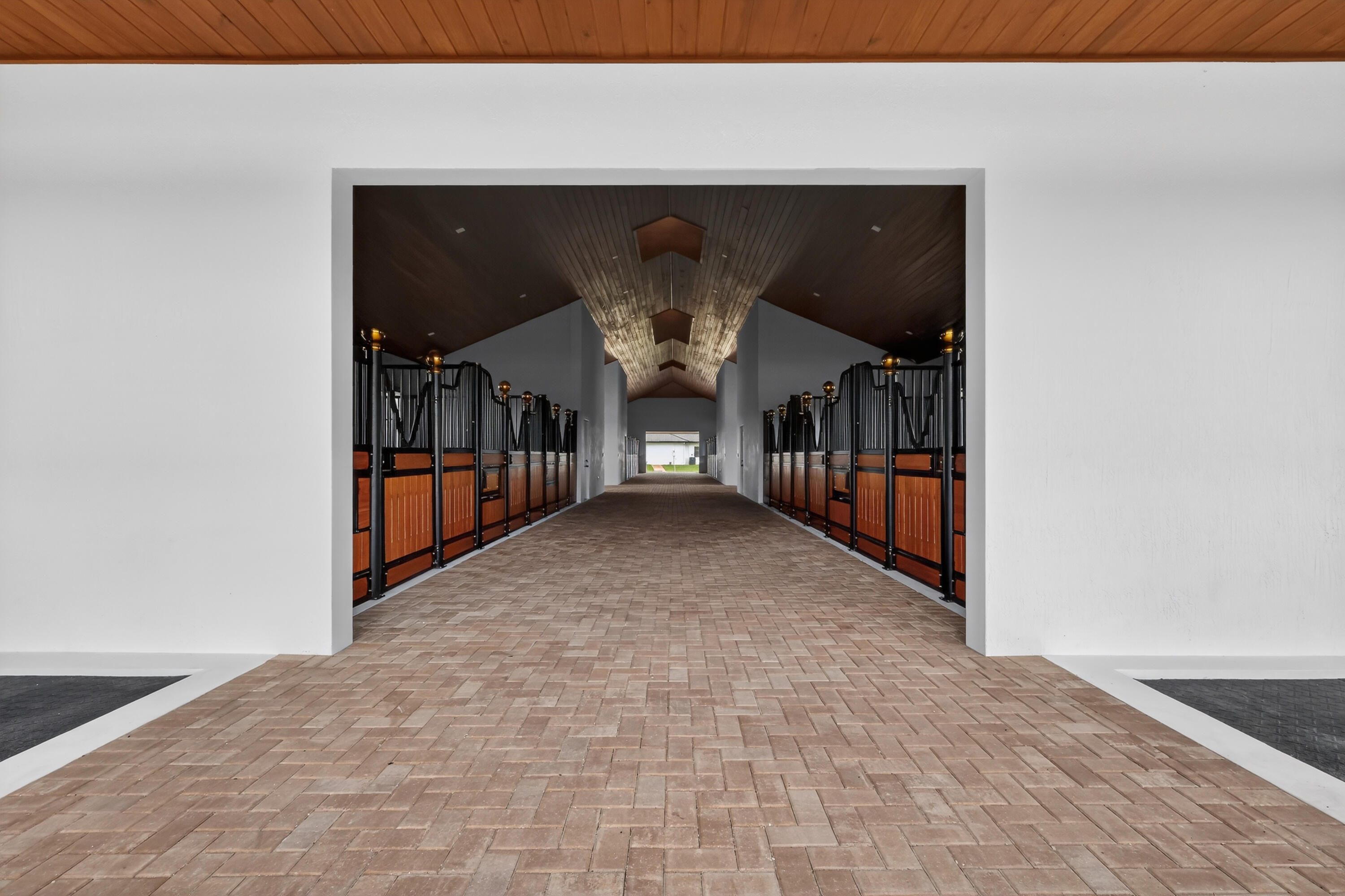 WHITE FENCES EQUESTRIAN ESTATES 1 - Residential