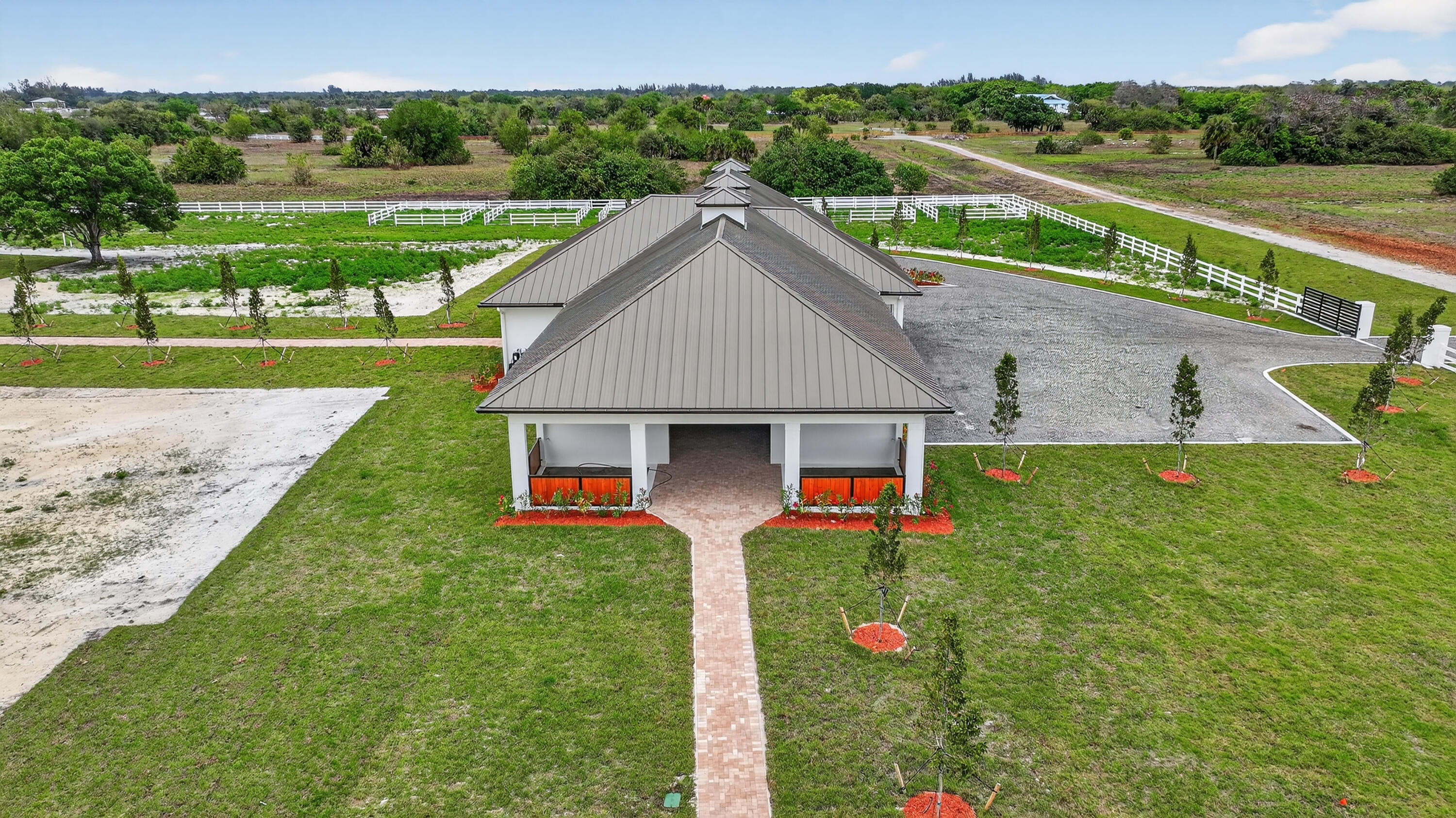 WHITE FENCES EQUESTRIAN ESTATES 1 - Residential