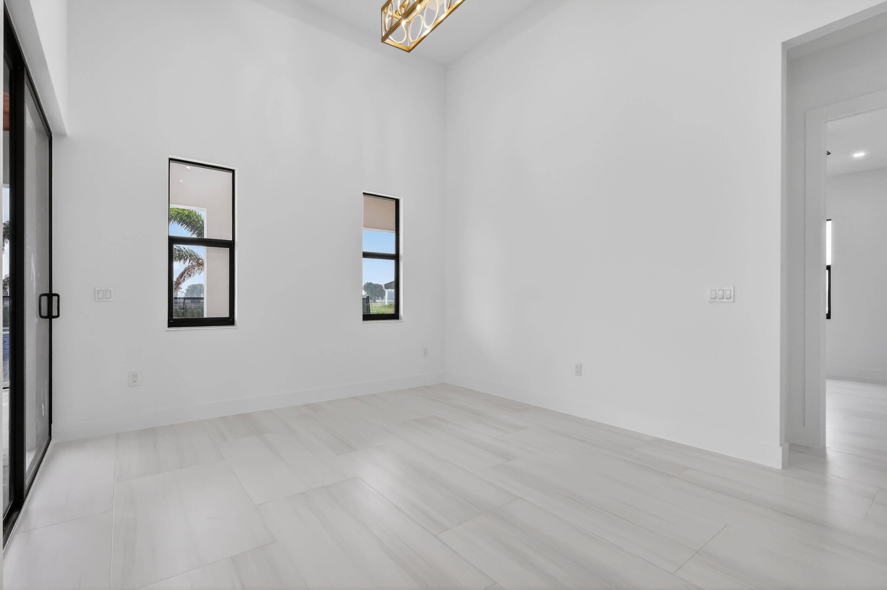 WHITE FENCES EQUESTRIAN ESTATES 1 - Residential