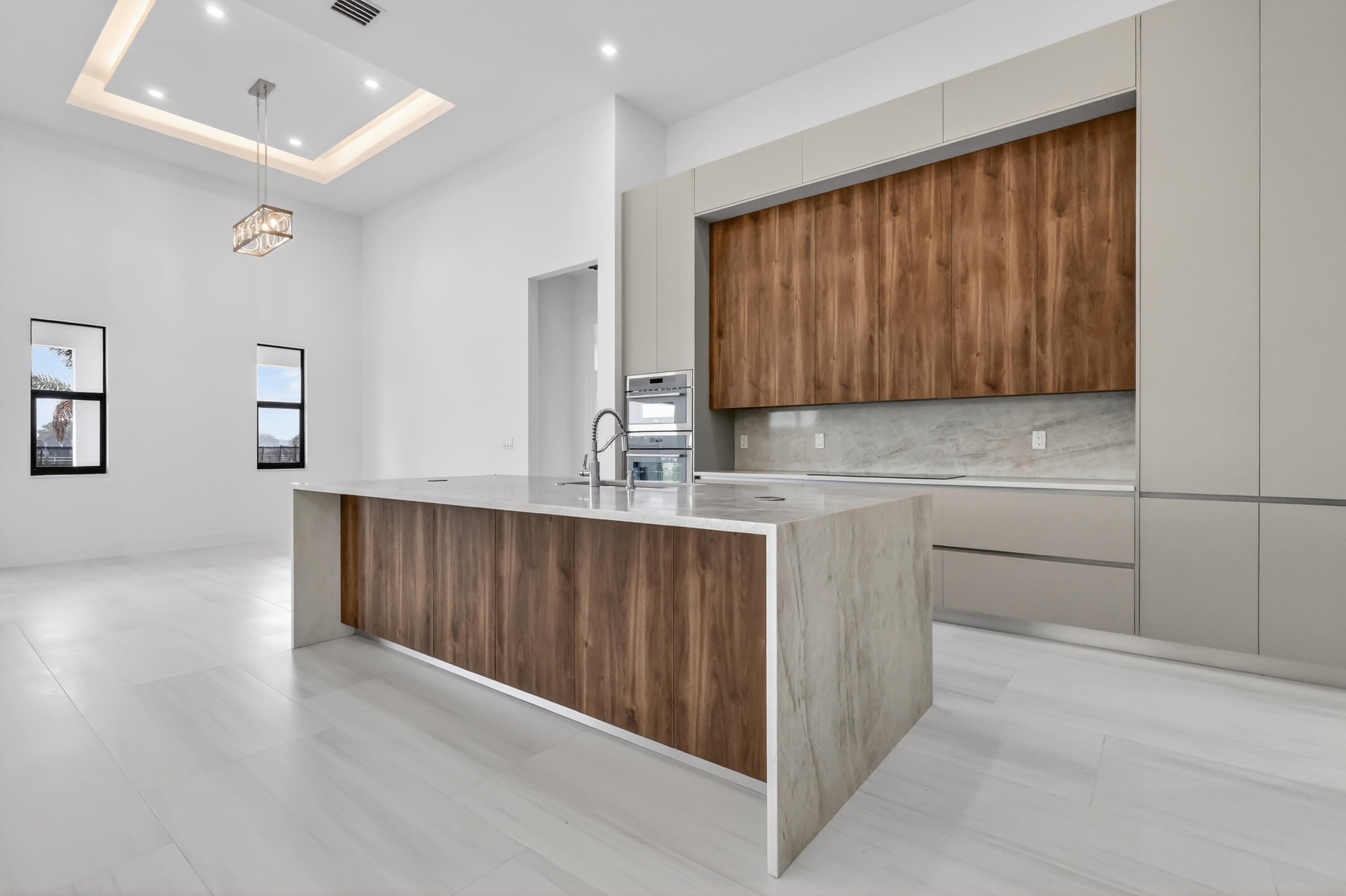 WHITE FENCES EQUESTRIAN ESTATES 1 - Residential