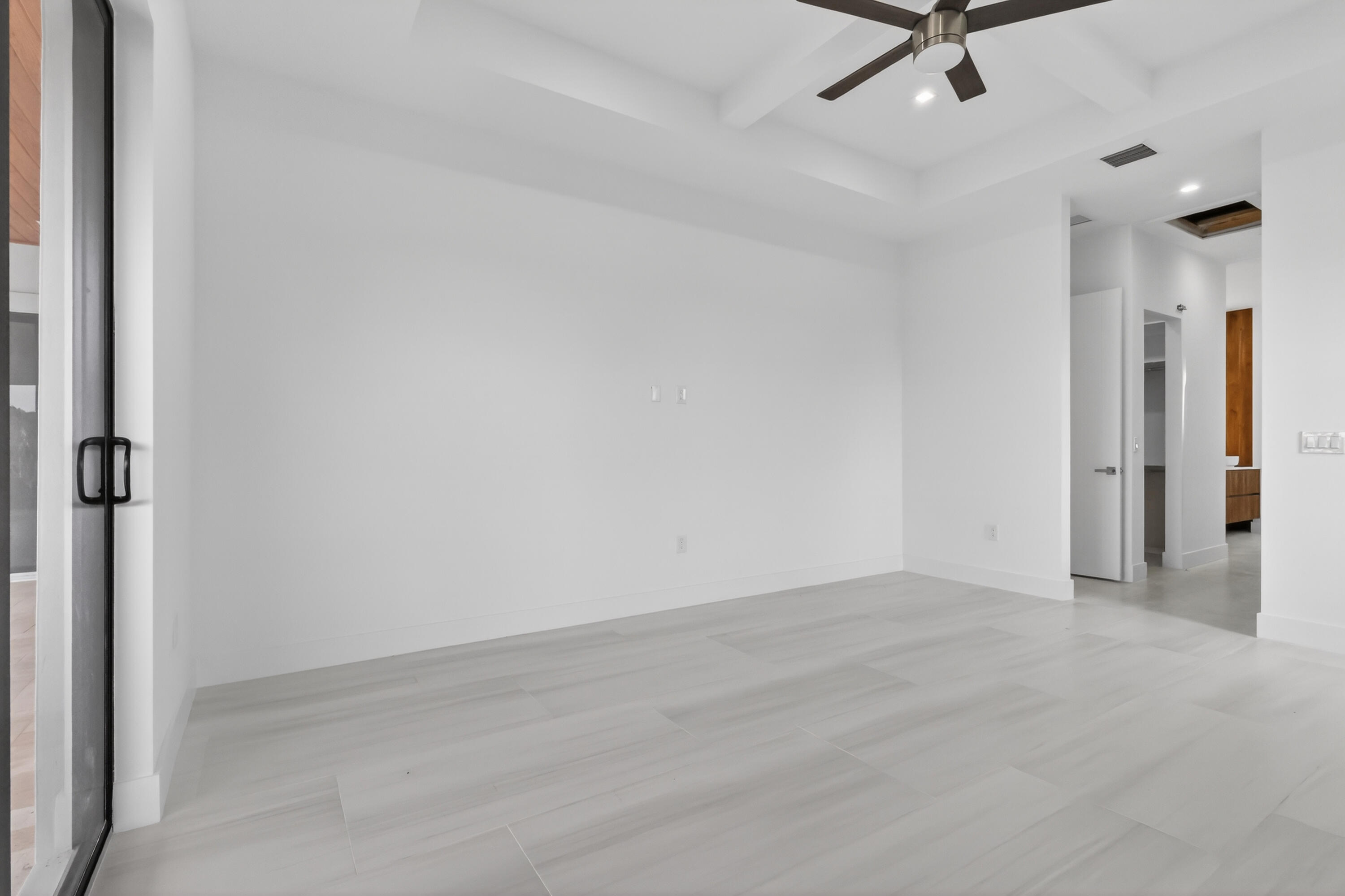 WHITE FENCES EQUESTRIAN ESTATES 1 - Residential