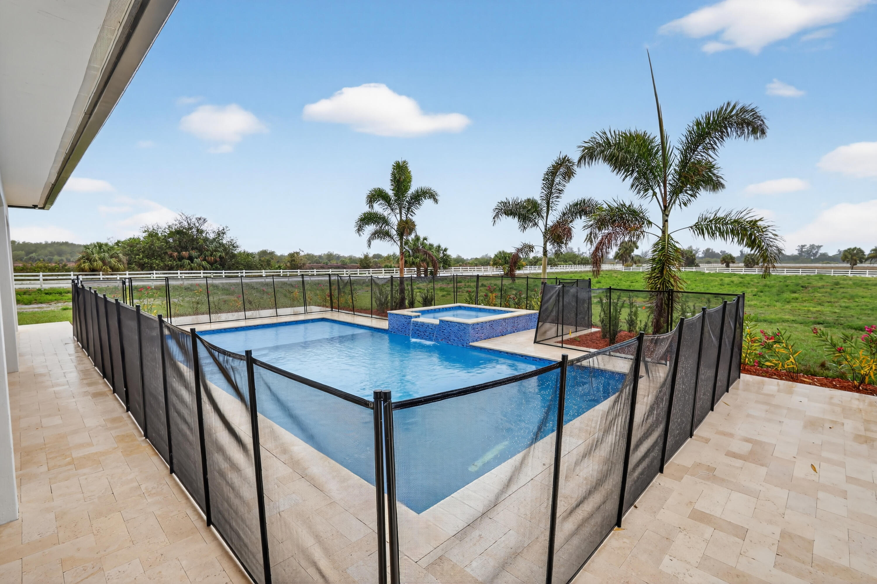 WHITE FENCES EQUESTRIAN ESTATES 1 - Residential