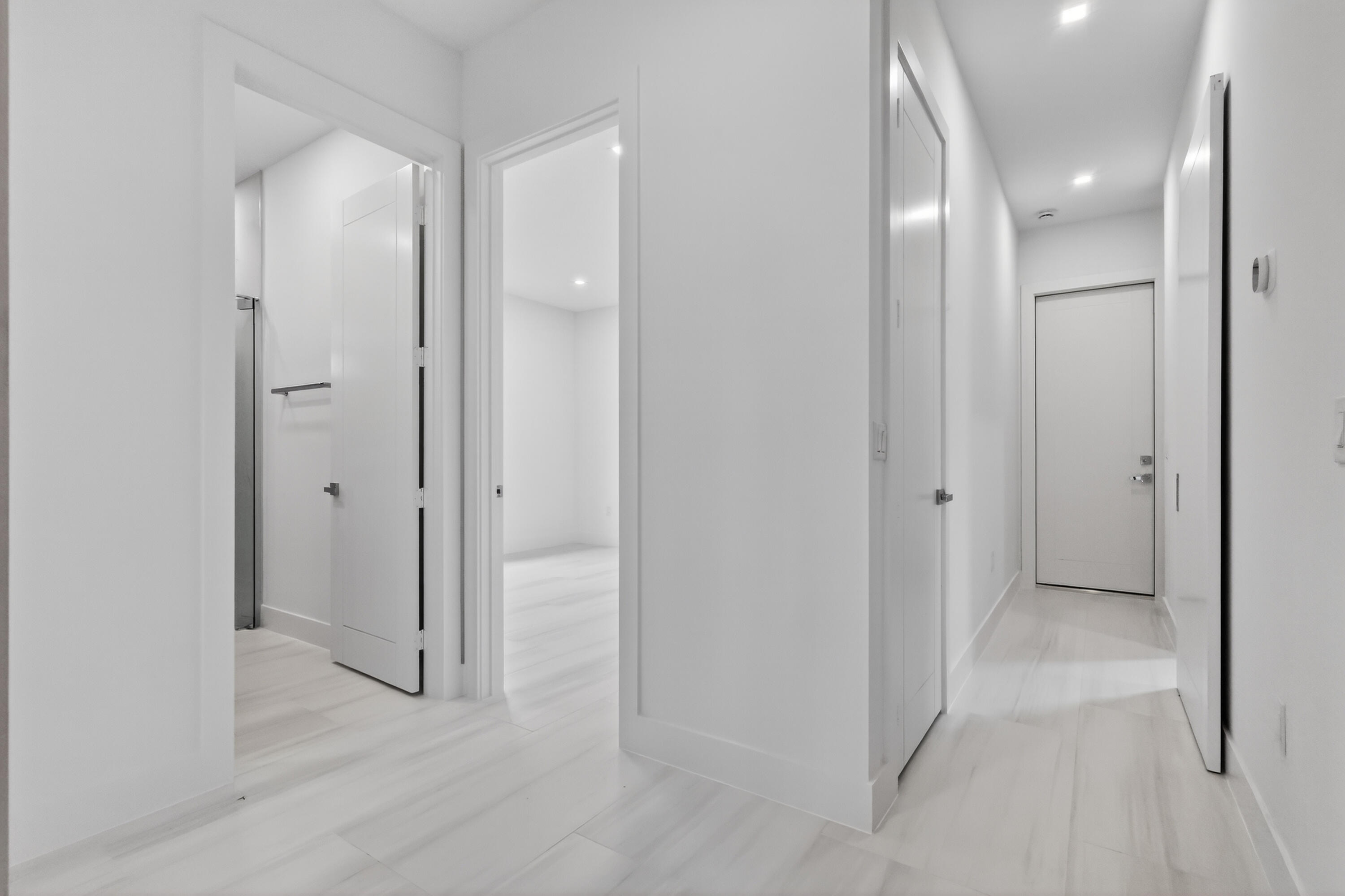 WHITE FENCES EQUESTRIAN ESTATES 1 - Residential