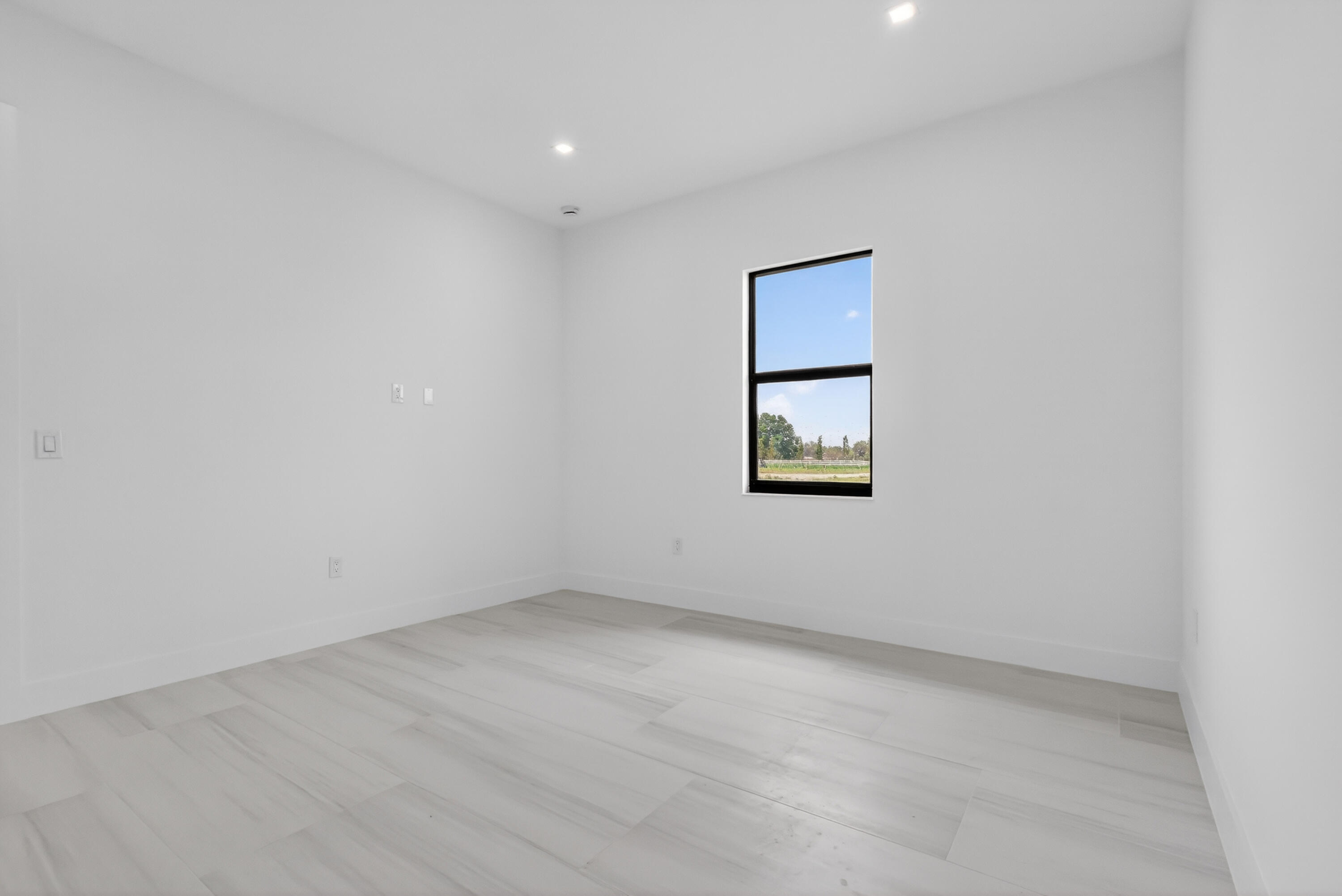 WHITE FENCES EQUESTRIAN ESTATES 1 - Residential