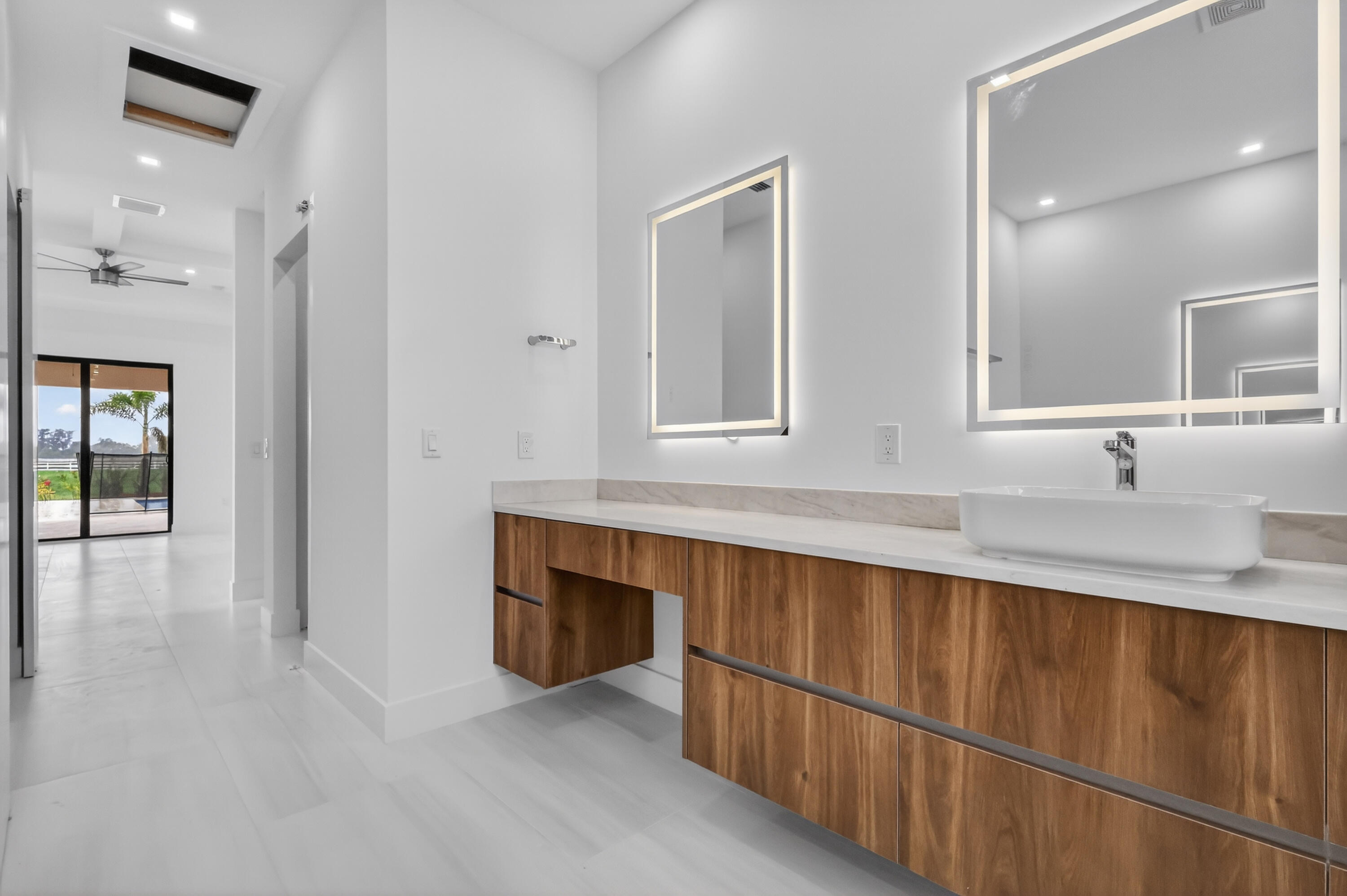 WHITE FENCES EQUESTRIAN ESTATES 1 - Residential