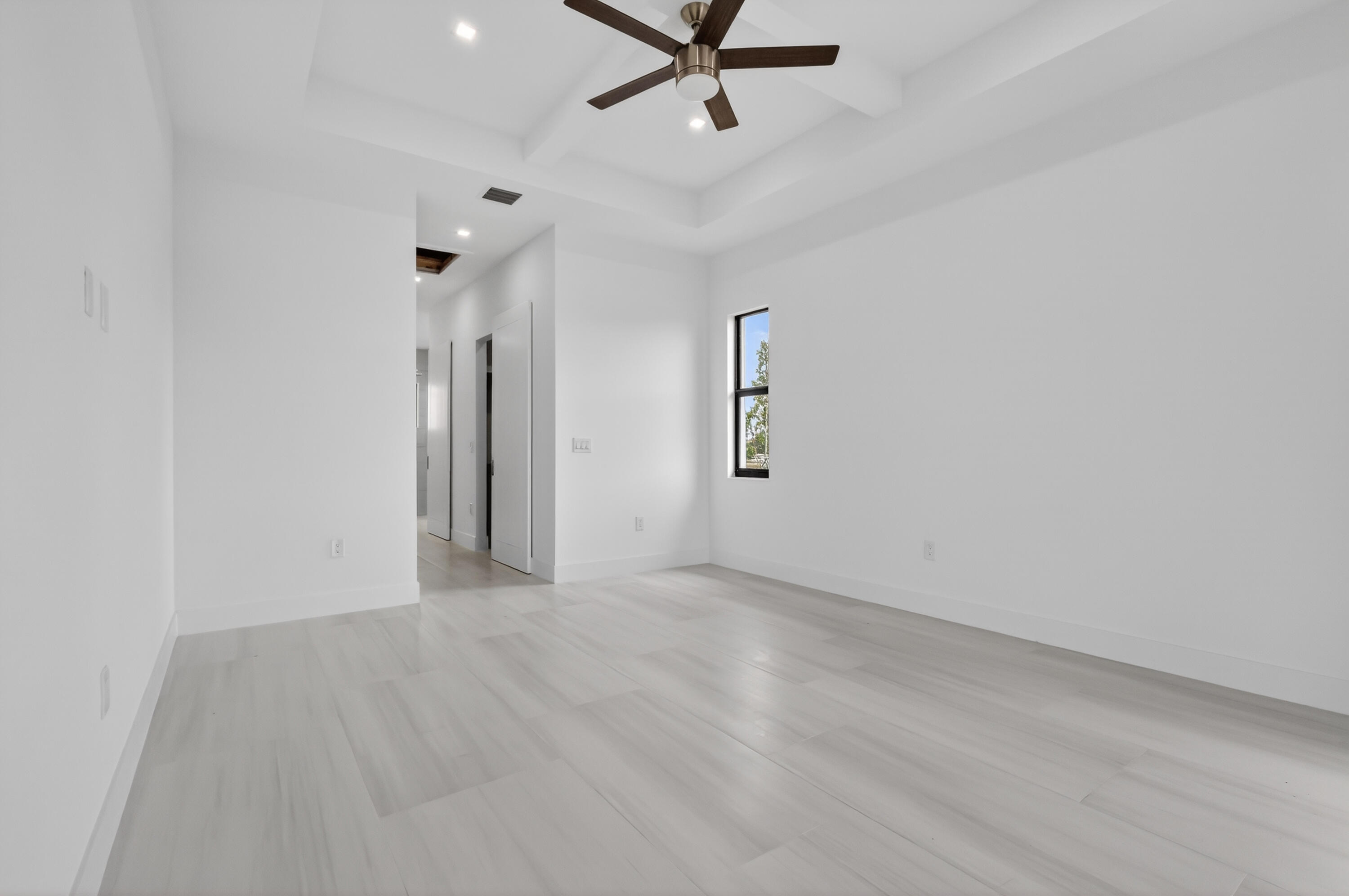 WHITE FENCES EQUESTRIAN ESTATES 1 - Residential