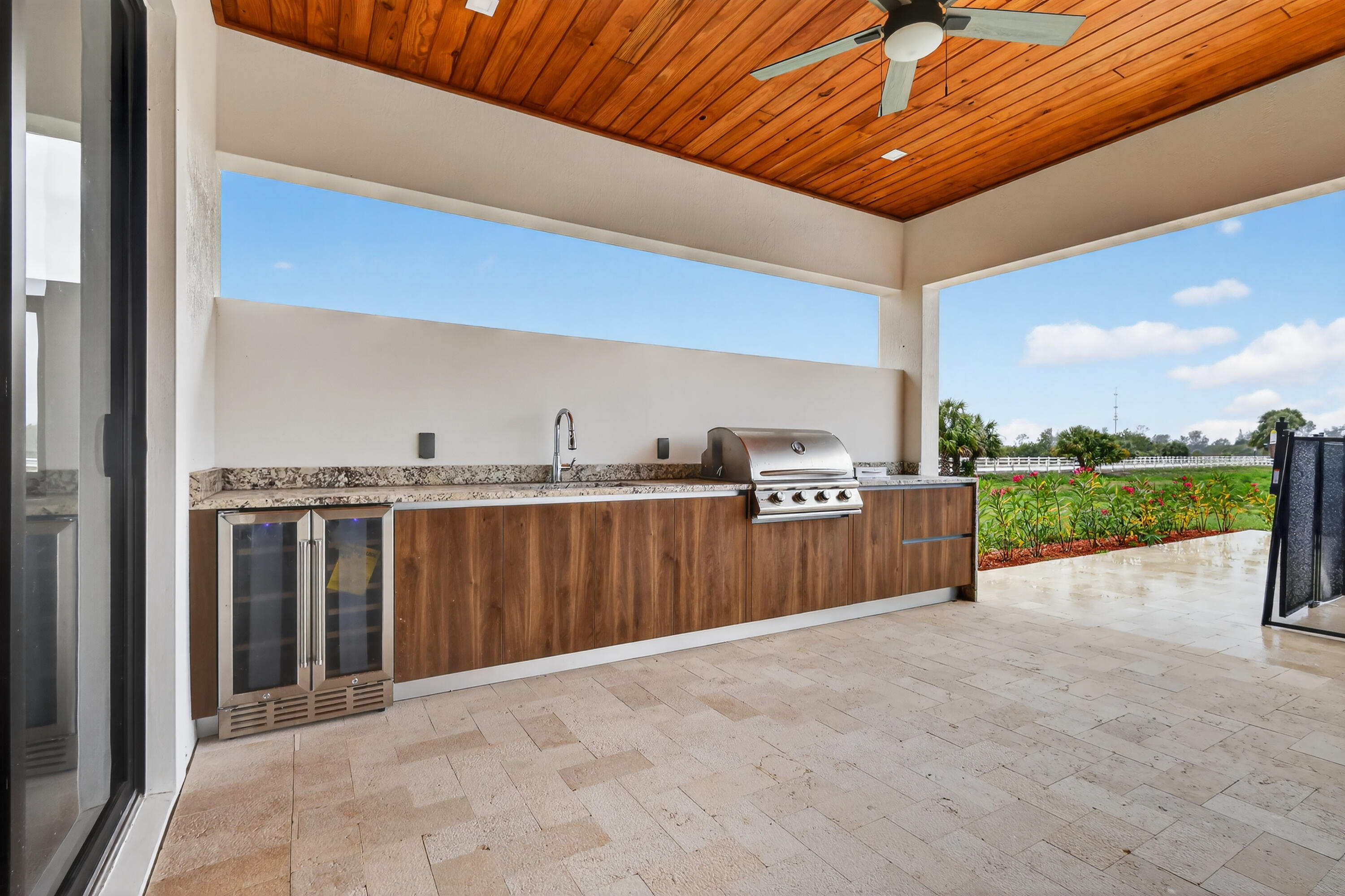 WHITE FENCES EQUESTRIAN ESTATES 1 - Residential