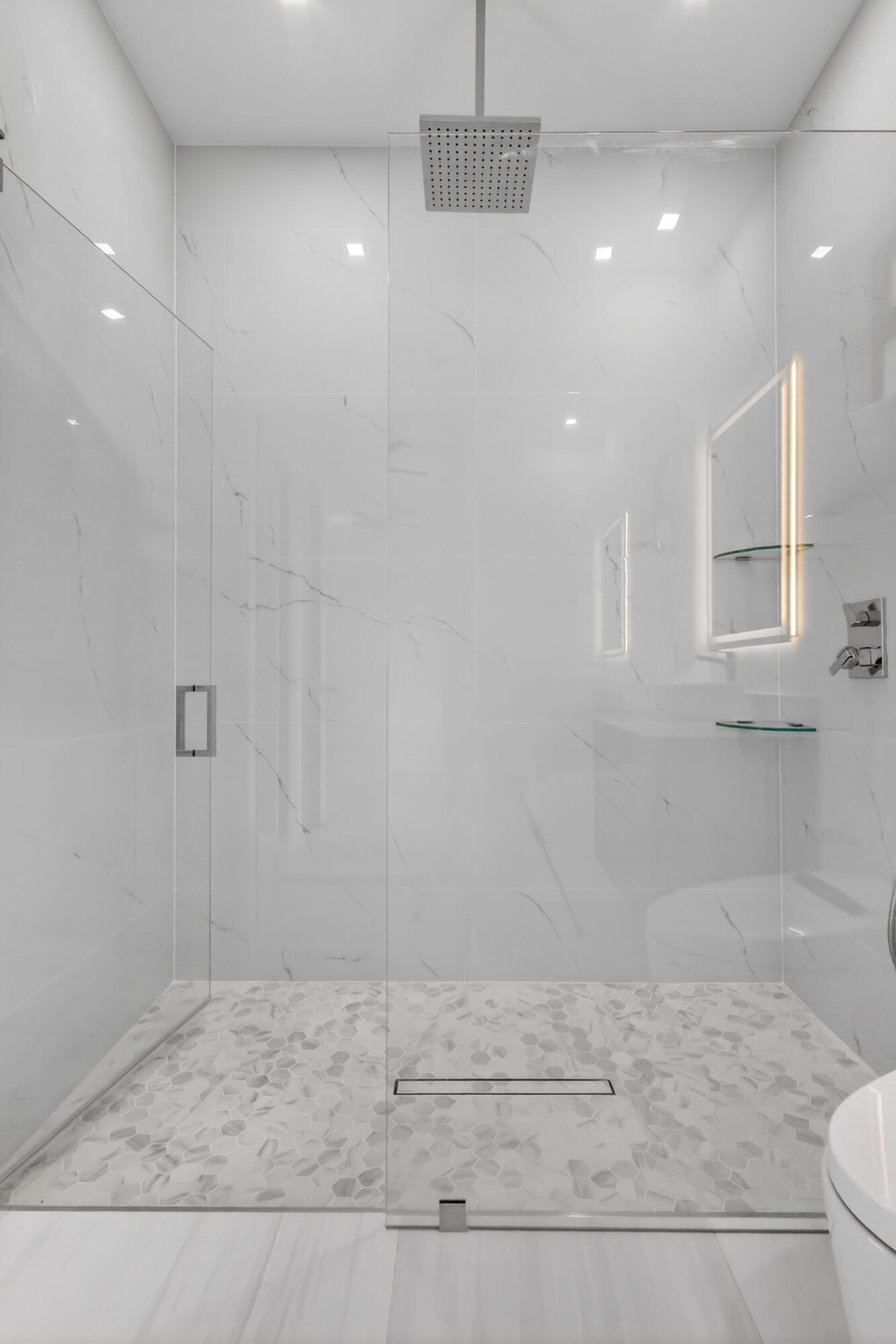 WHITE FENCES EQUESTRIAN ESTATES 1 - Residential