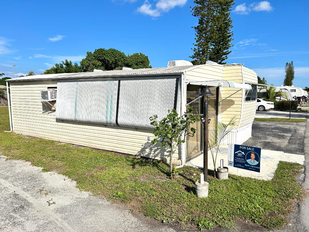 875 NE 48 Th St Lot 179, Deerfield Beach, FL, 33064/$29,500 2 875 NE 48 Th St Lot 179