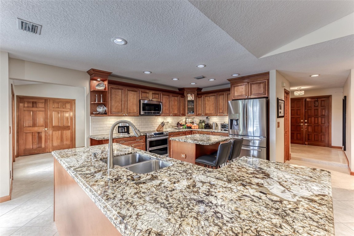 JACARANDA LAKES SECTION 1 - Residential