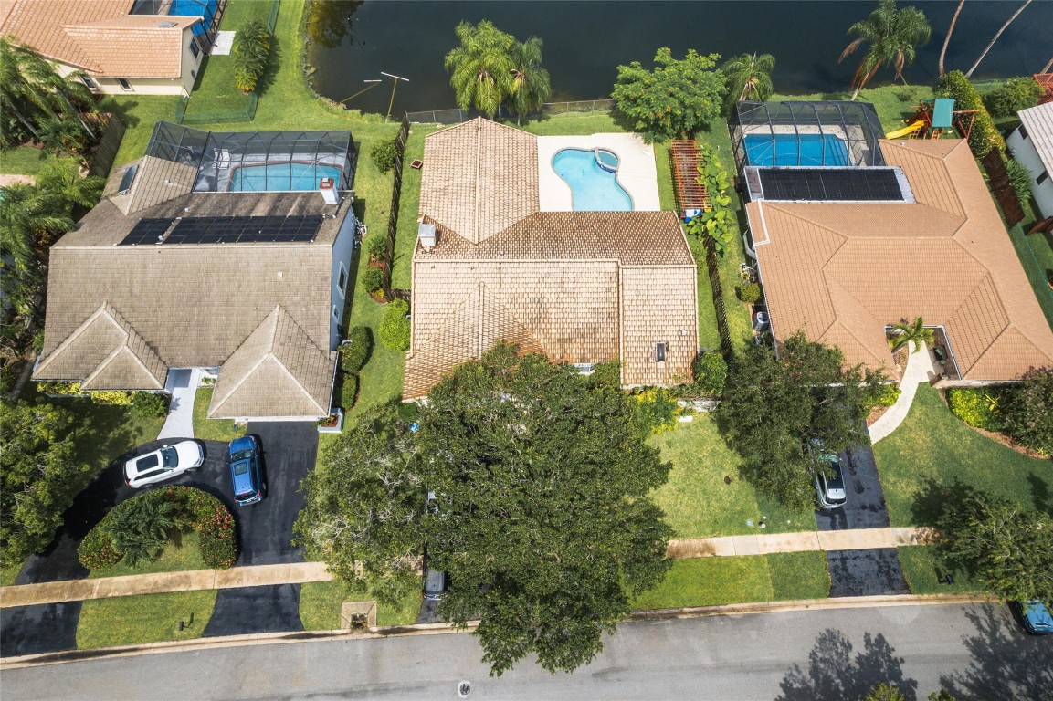JACARANDA LAKES SECTION 1 - Residential