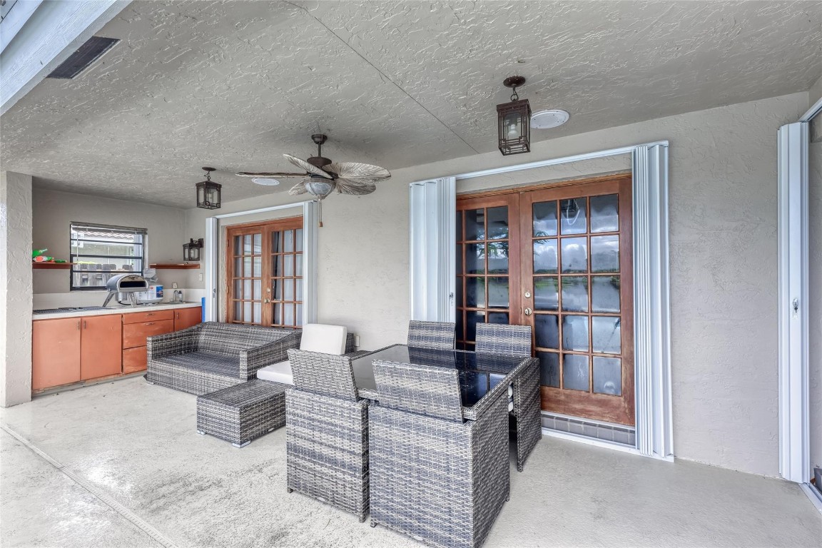 JACARANDA LAKES SECTION 1 - Residential