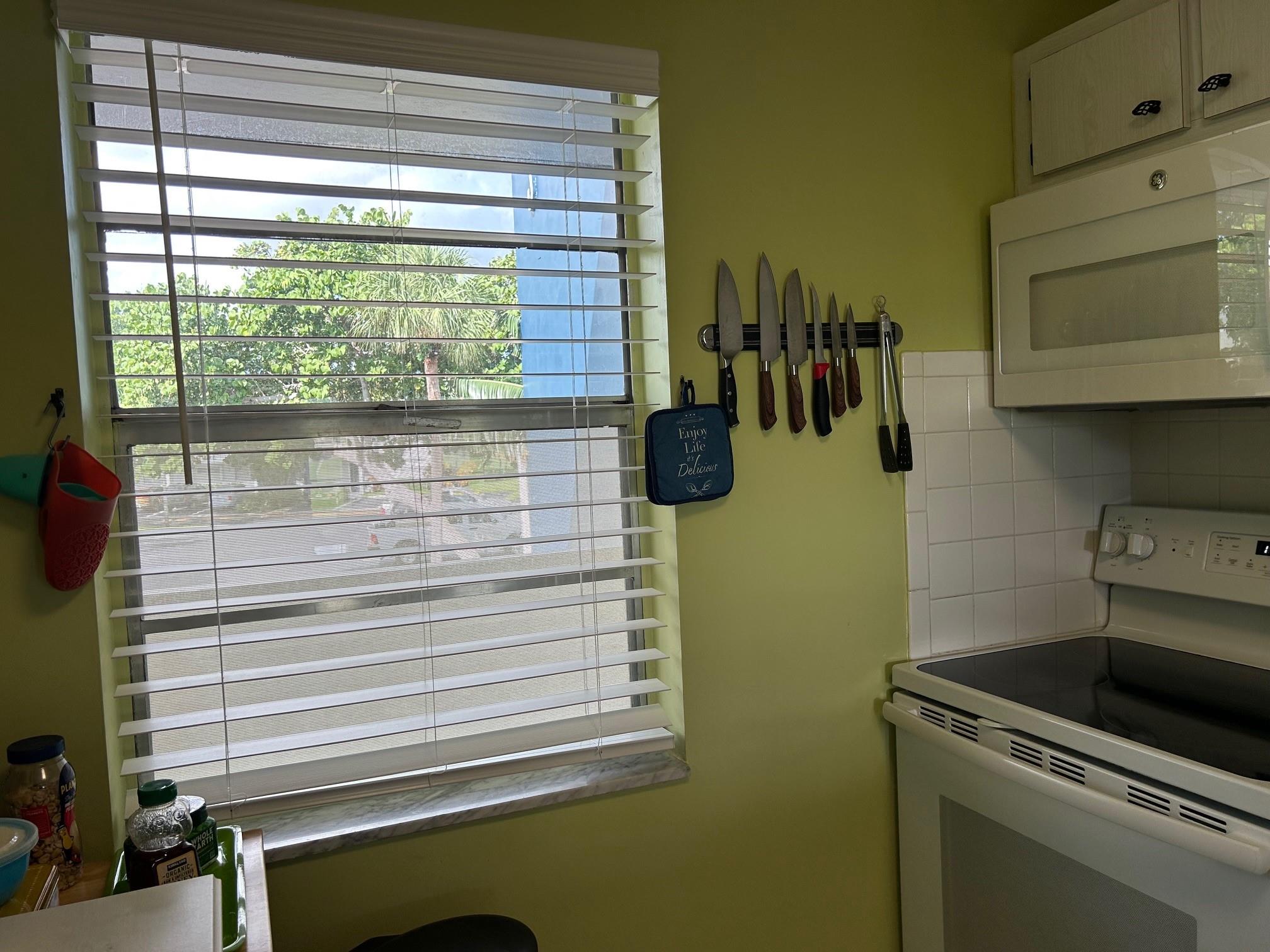 Oriole Golf & Tennis Club - Residential Lease