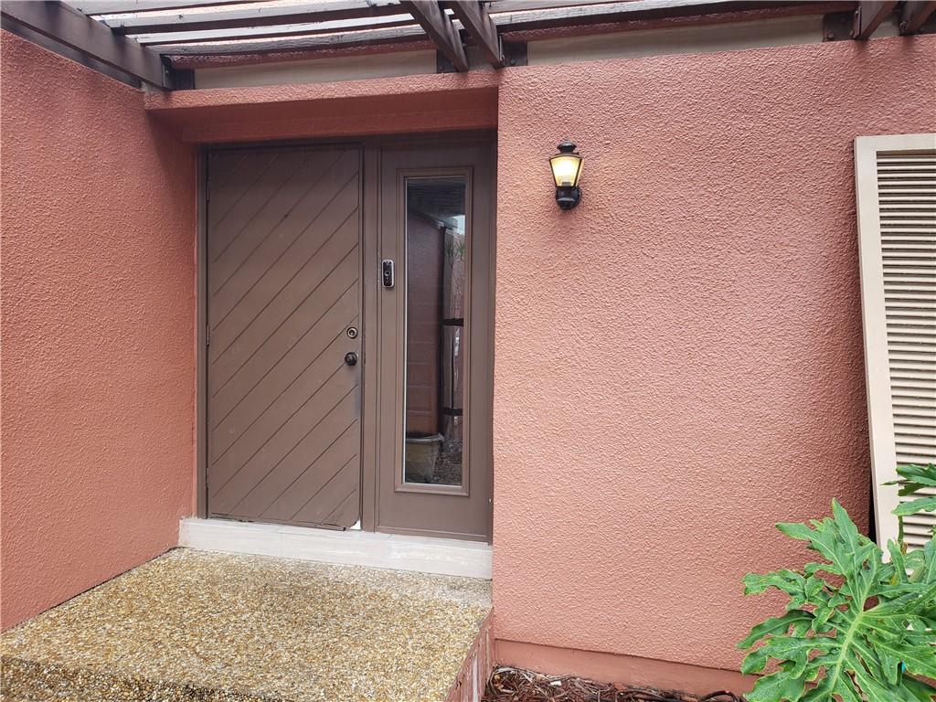 VILLAS EAST - Residential Lease