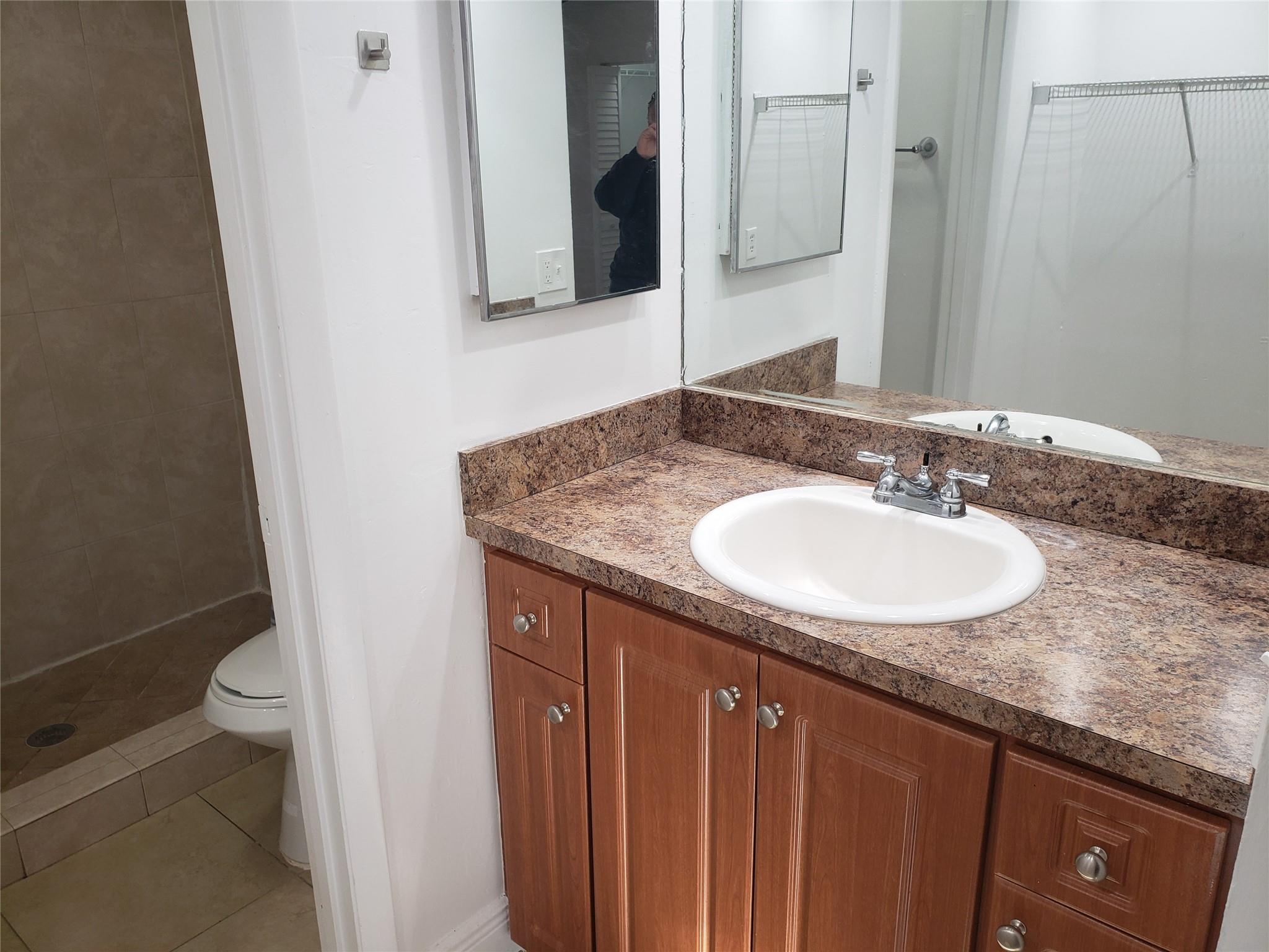 VILLAS EAST - Residential Lease