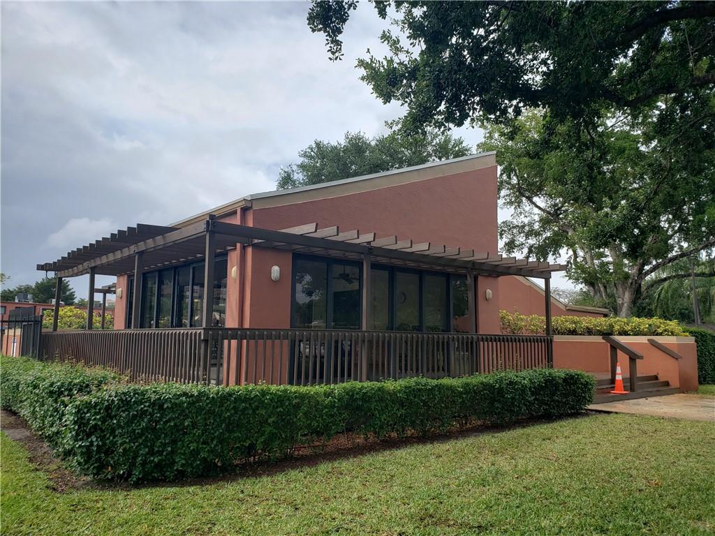 VILLAS EAST - Residential Lease