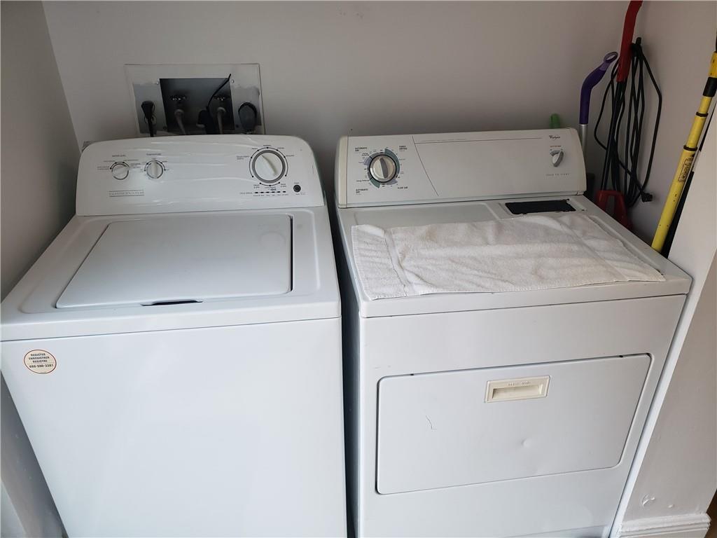 VILLAS EAST - Residential Lease