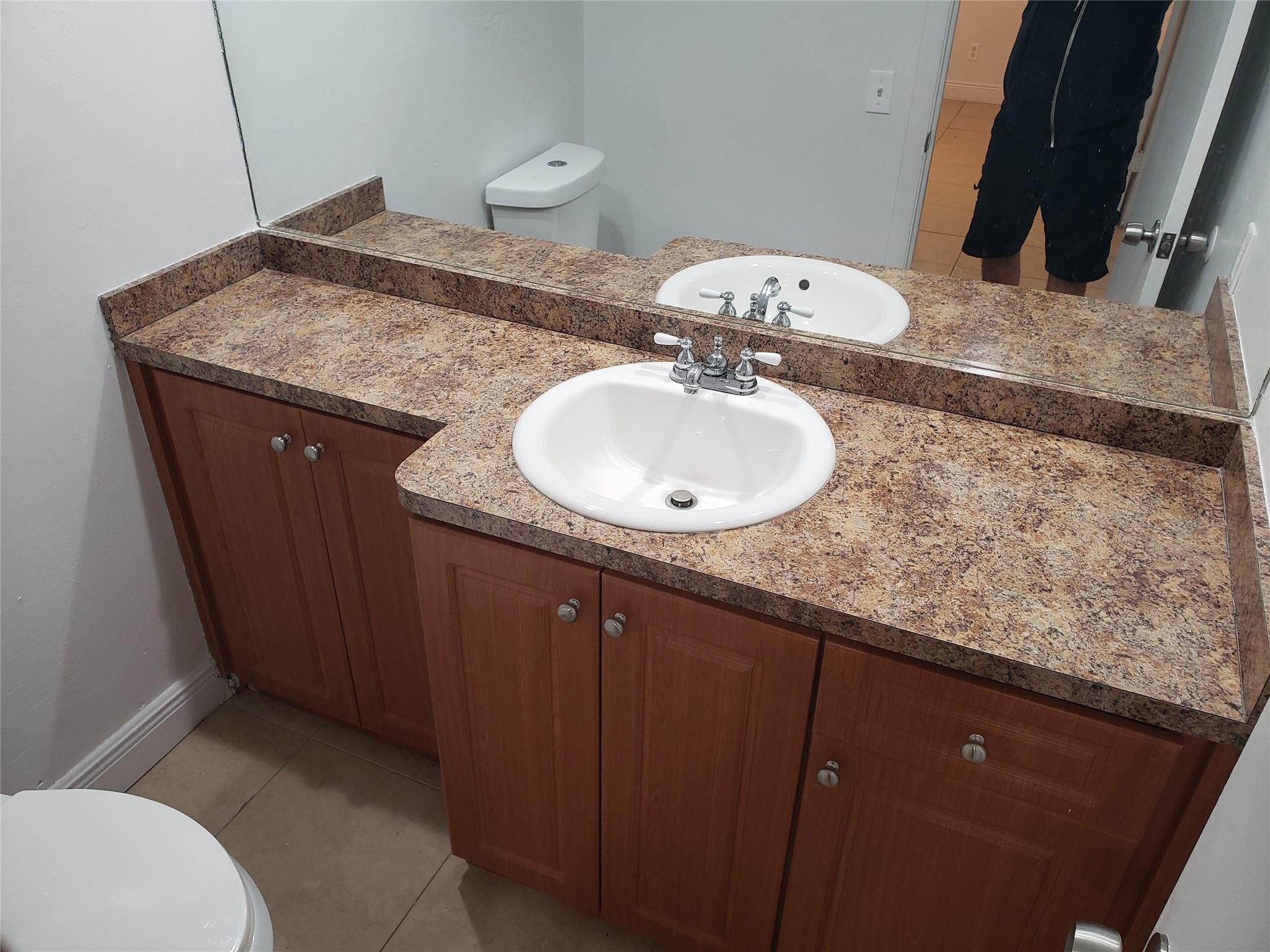 VILLAS EAST - Residential Lease