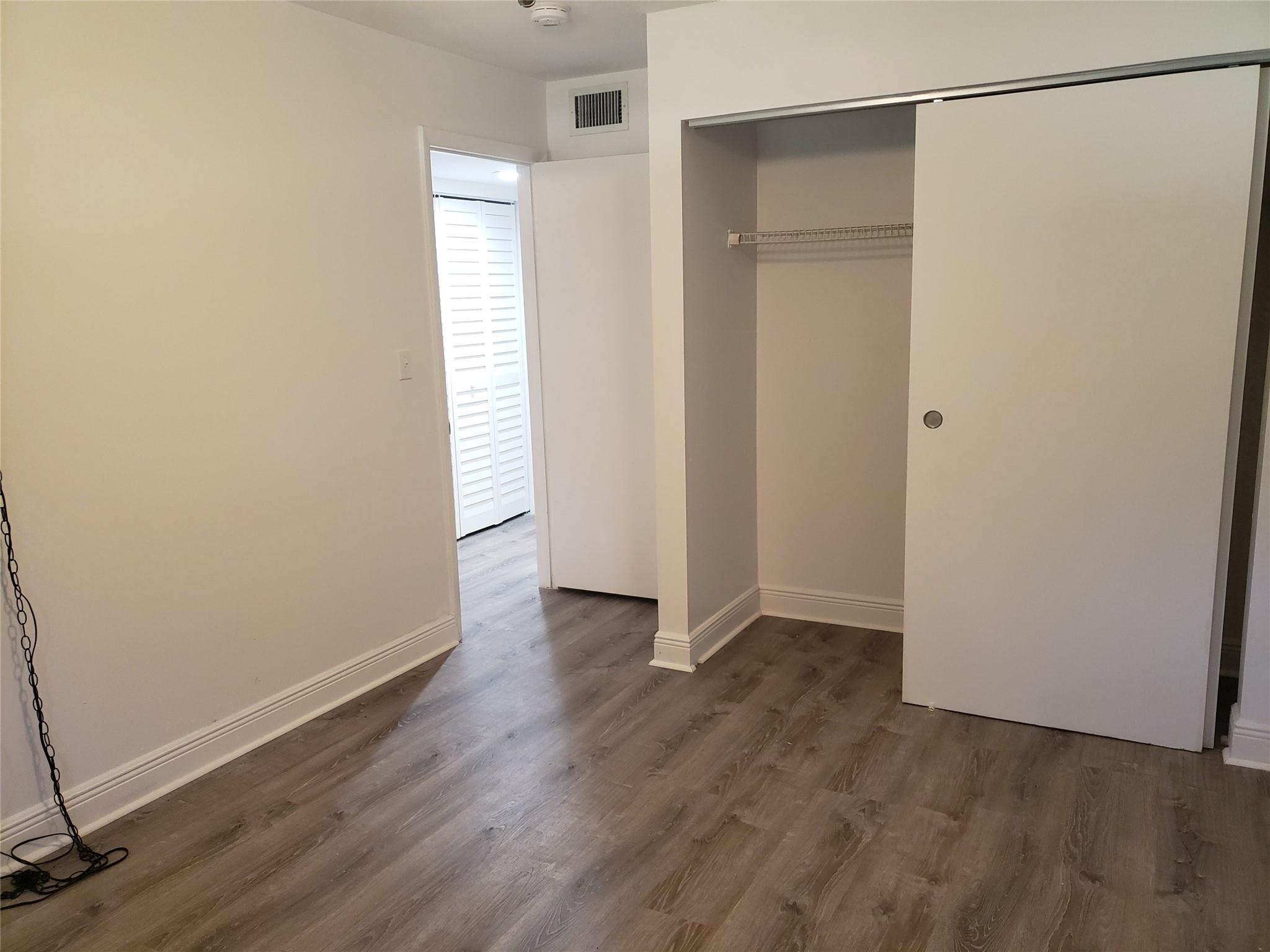 VILLAS EAST - Residential Lease