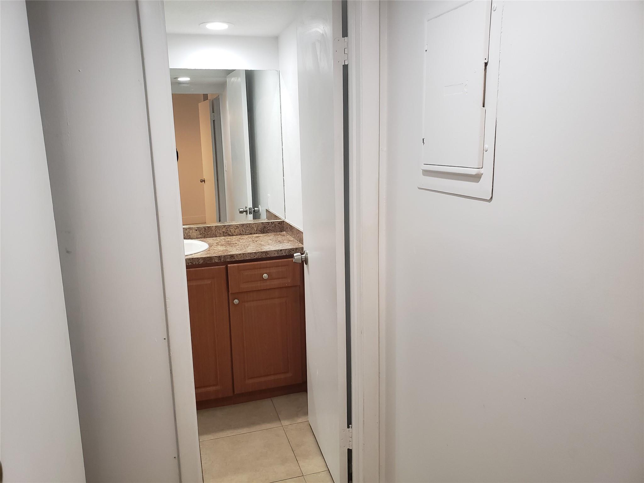 VILLAS EAST - Residential Lease