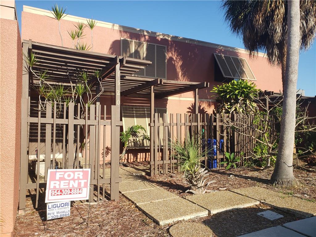 VILLAS EAST - Residential Lease