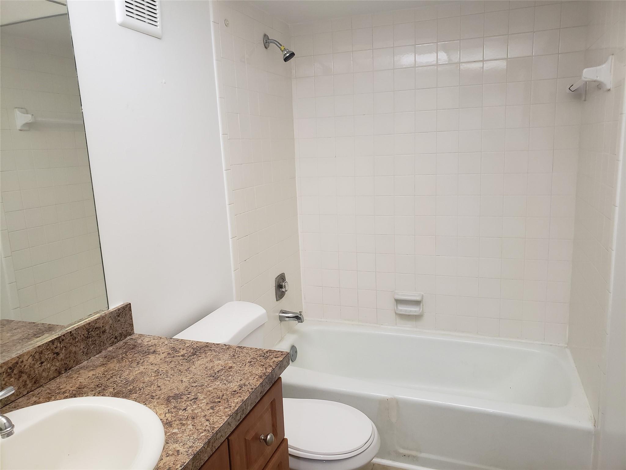 VILLAS EAST - Residential Lease