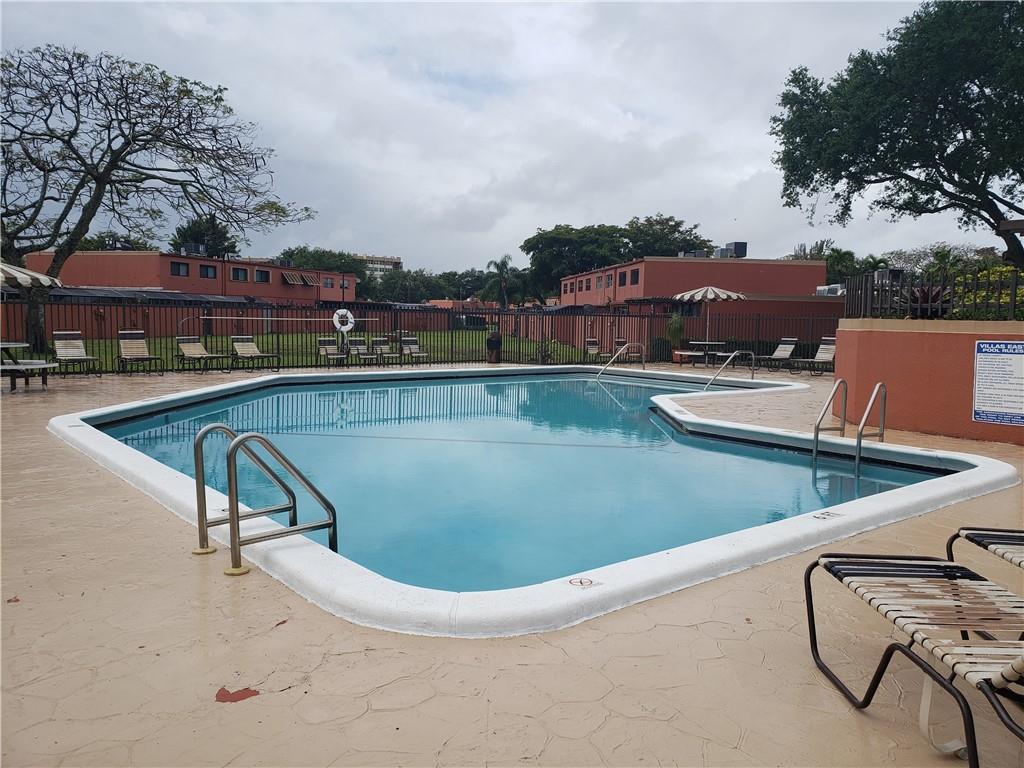 VILLAS EAST - Residential Lease