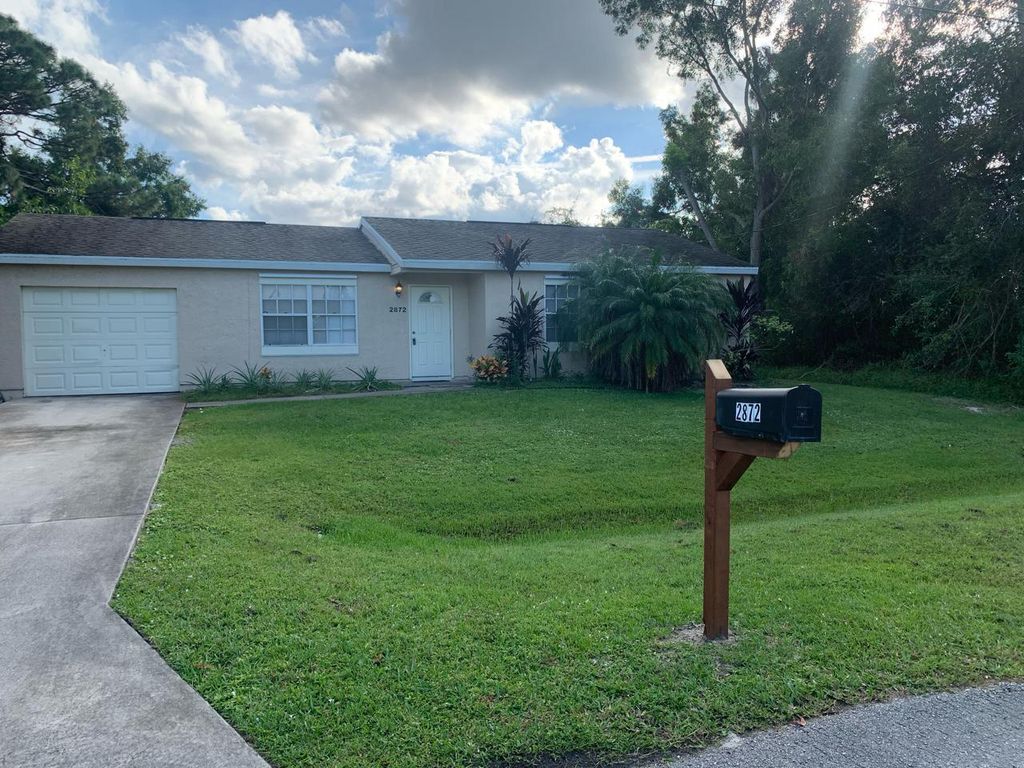 Photo of 2872 SE Leigh Avenue Ave, Port St Lucie, FL 34952 (MLS # R10787695)