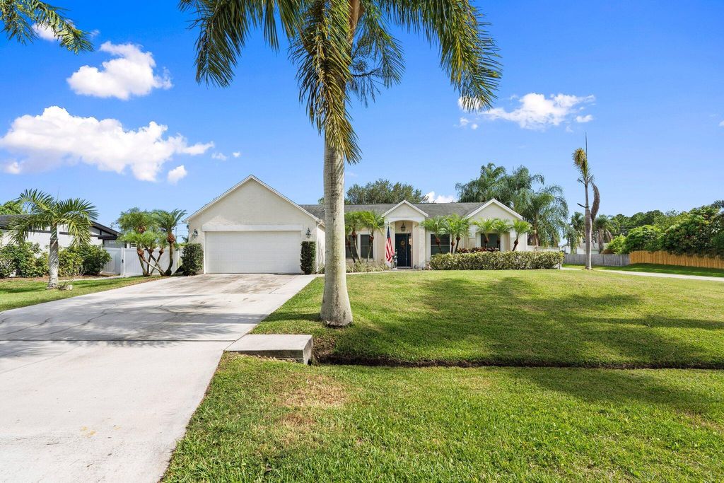 Photo of 468 SW Prado Avenue, Port Saint Lucie, FL 34983 (MLS # R11099643)