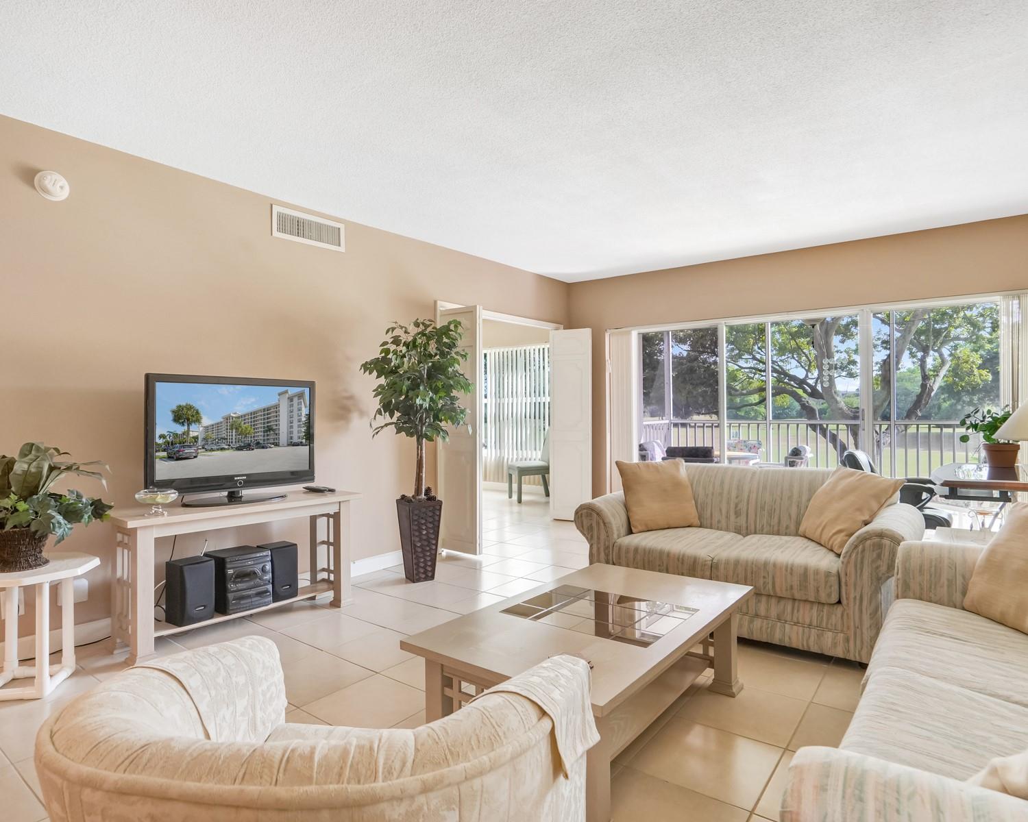 3100 N Palm Aire Dr 208
