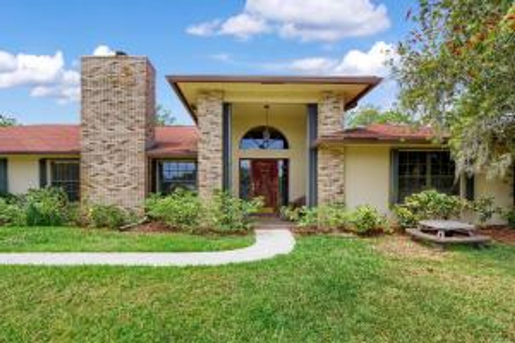 Photo of 15613 75th Way N, West Palm Beach, FL 33418 (MLS # R10721357)