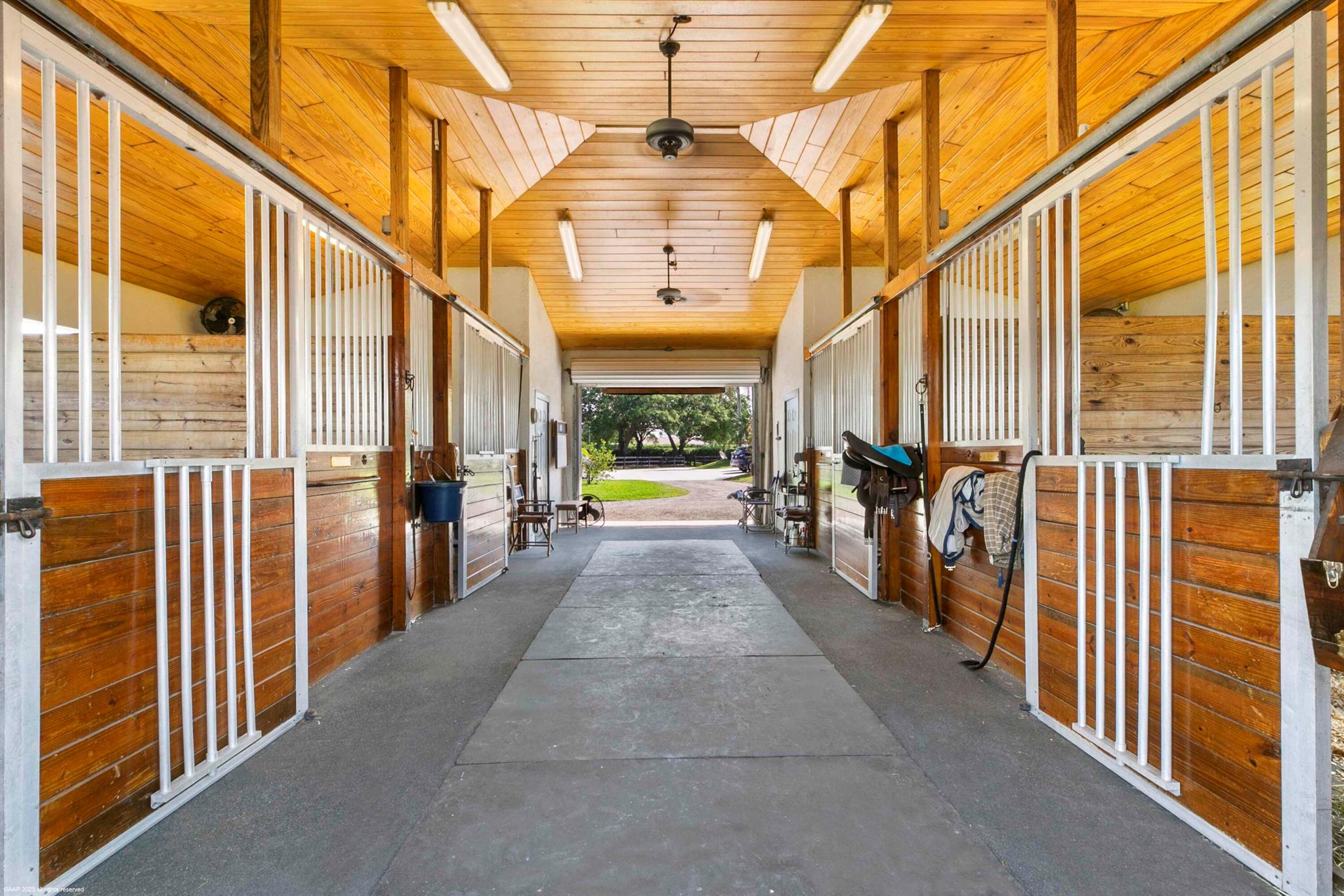 SADDLE TRAIL PARK OF WELL - Residential