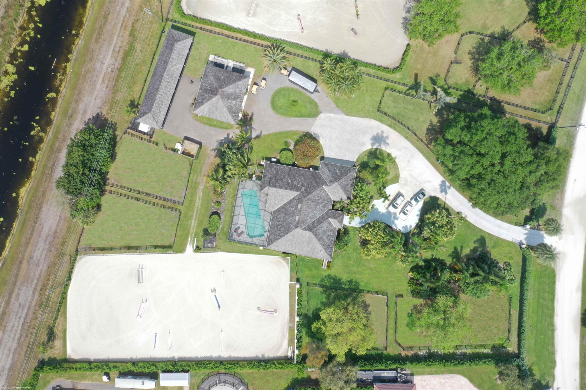 SADDLE TRAIL PARK OF WELL - Residential