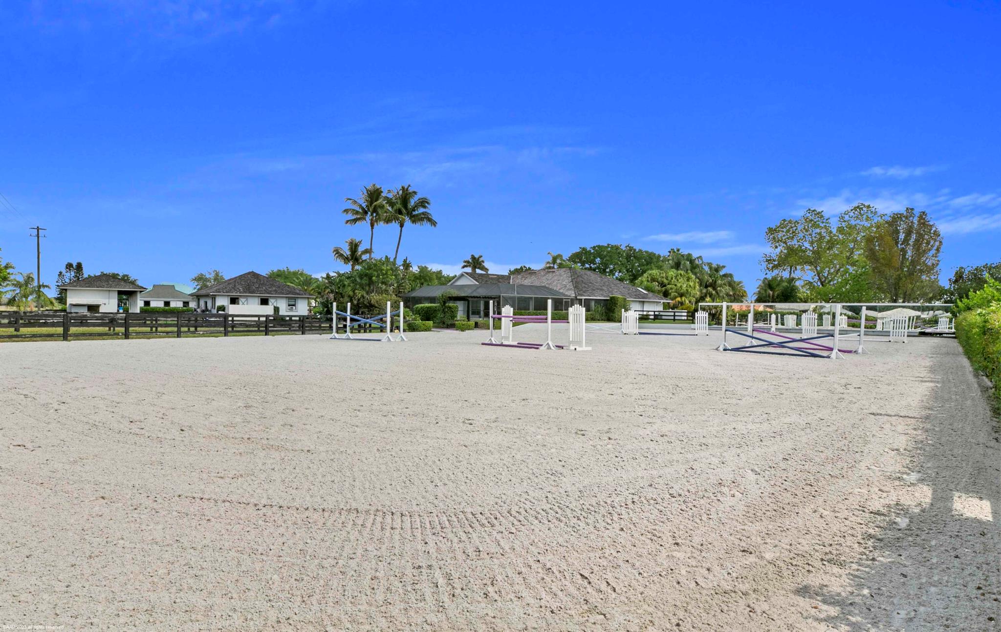 SADDLE TRAIL PARK OF WELL - Residential