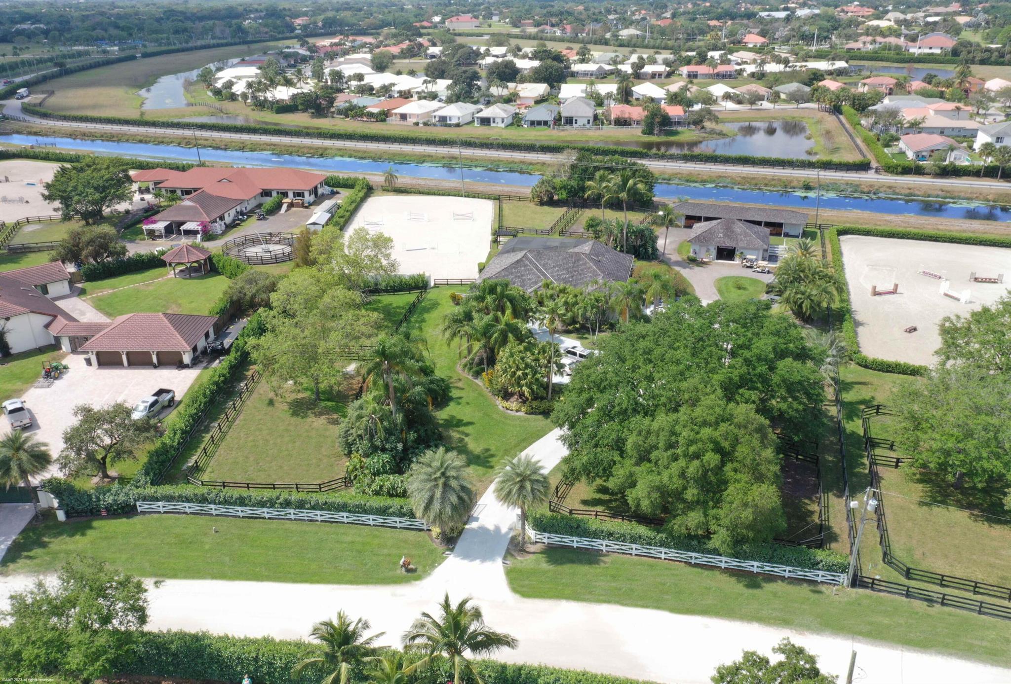 SADDLE TRAIL PARK OF WELL - Residential