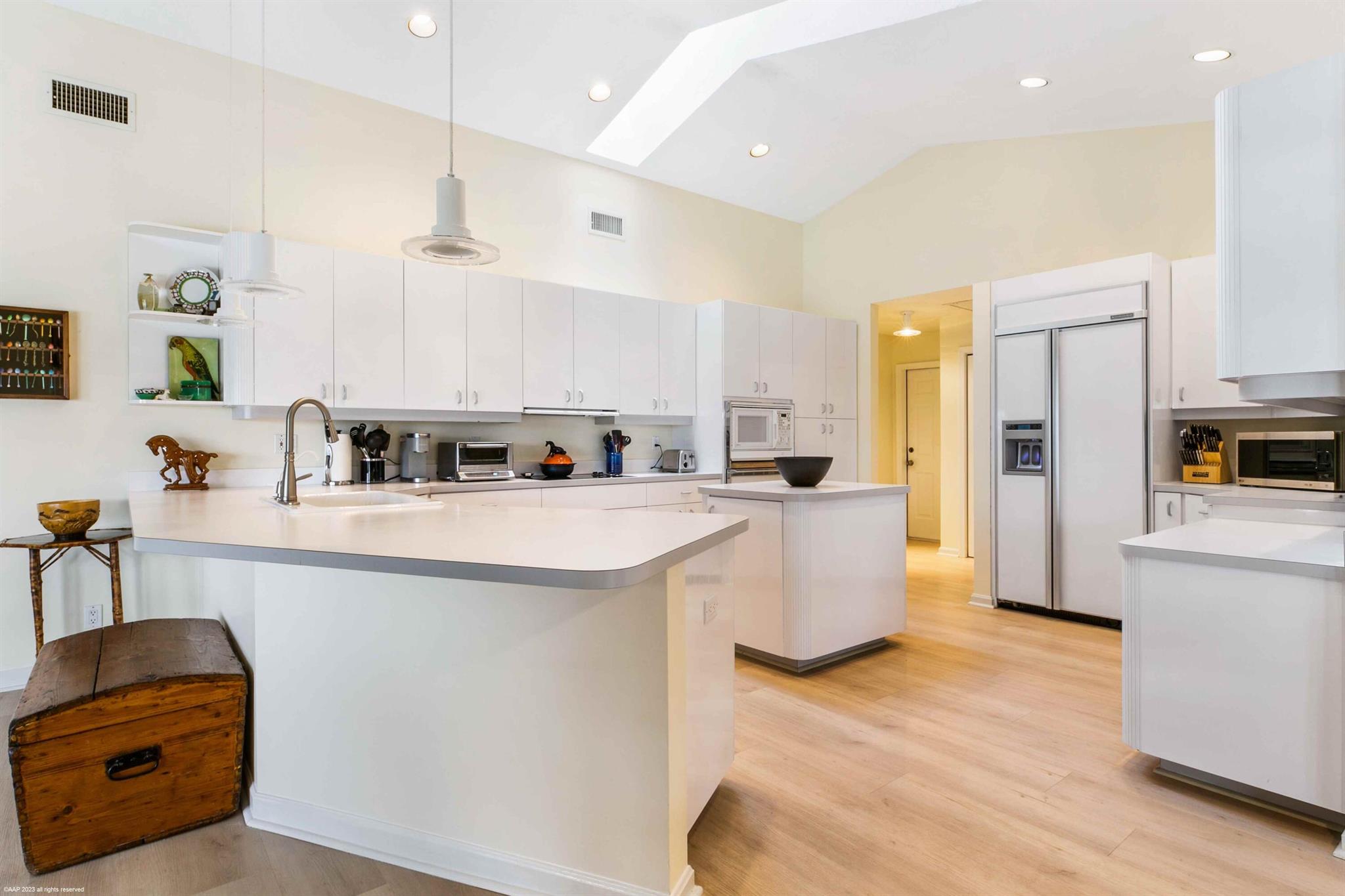 SADDLE TRAIL PARK OF WELL - Residential