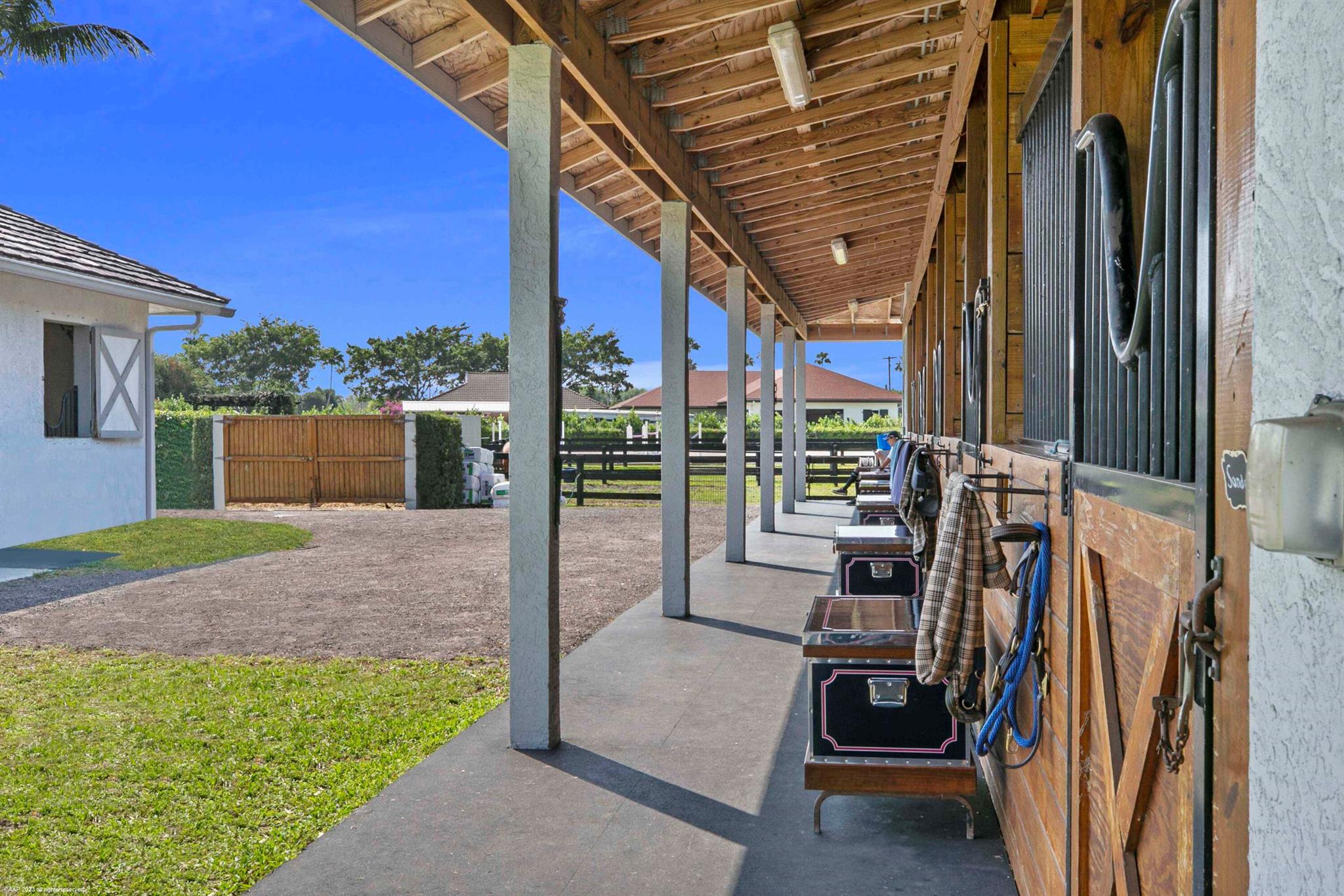 SADDLE TRAIL PARK OF WELL - Residential