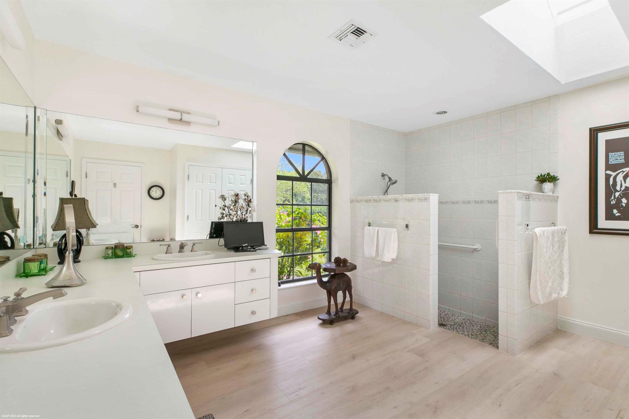 SADDLE TRAIL PARK OF WELL - Residential