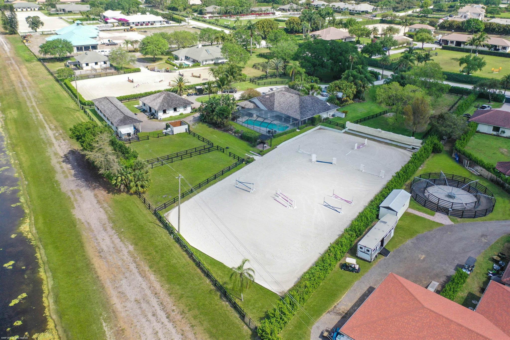 SADDLE TRAIL PARK OF WELL - Residential