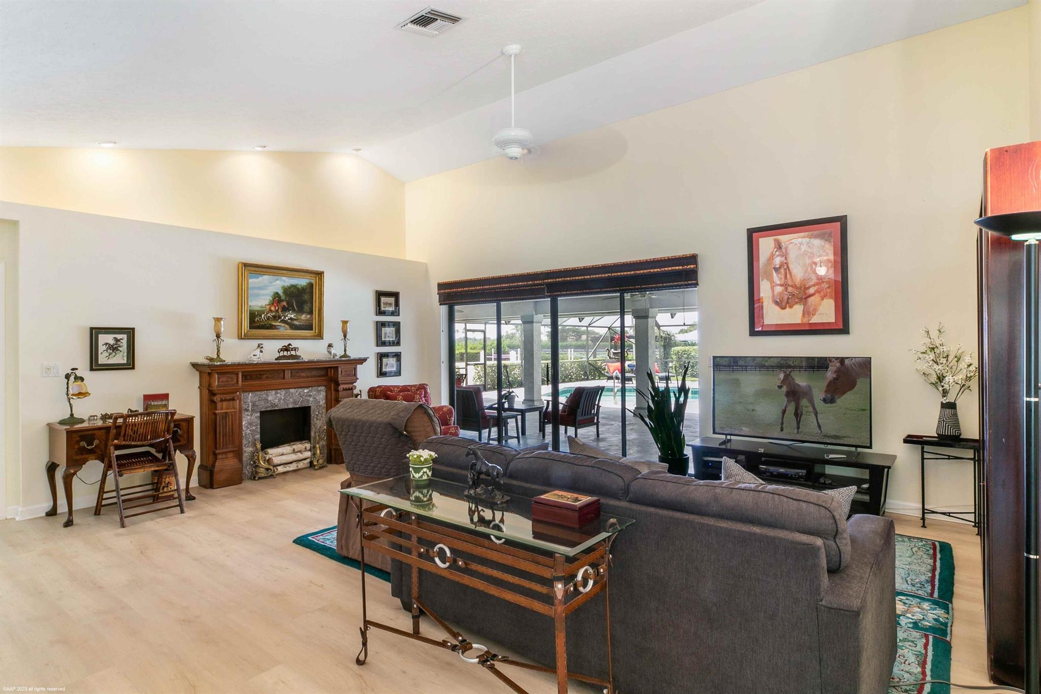 SADDLE TRAIL PARK OF WELL - Residential