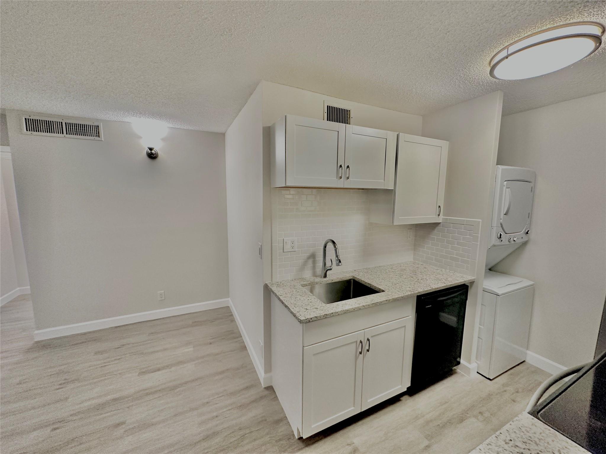10836 Royal Palm Blvd 10836
